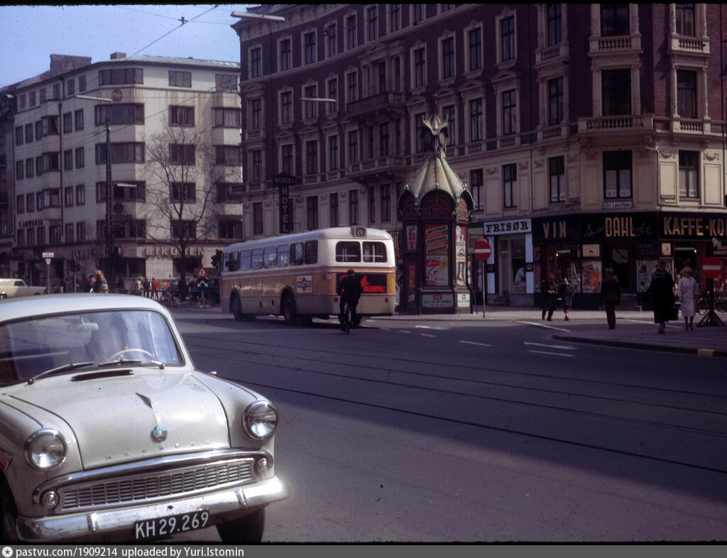 Европа 1960 е. Хельсинки 60-х. Автомобили на улицах СССР. Советские улицы с машинами. Москвич 60-х годов.