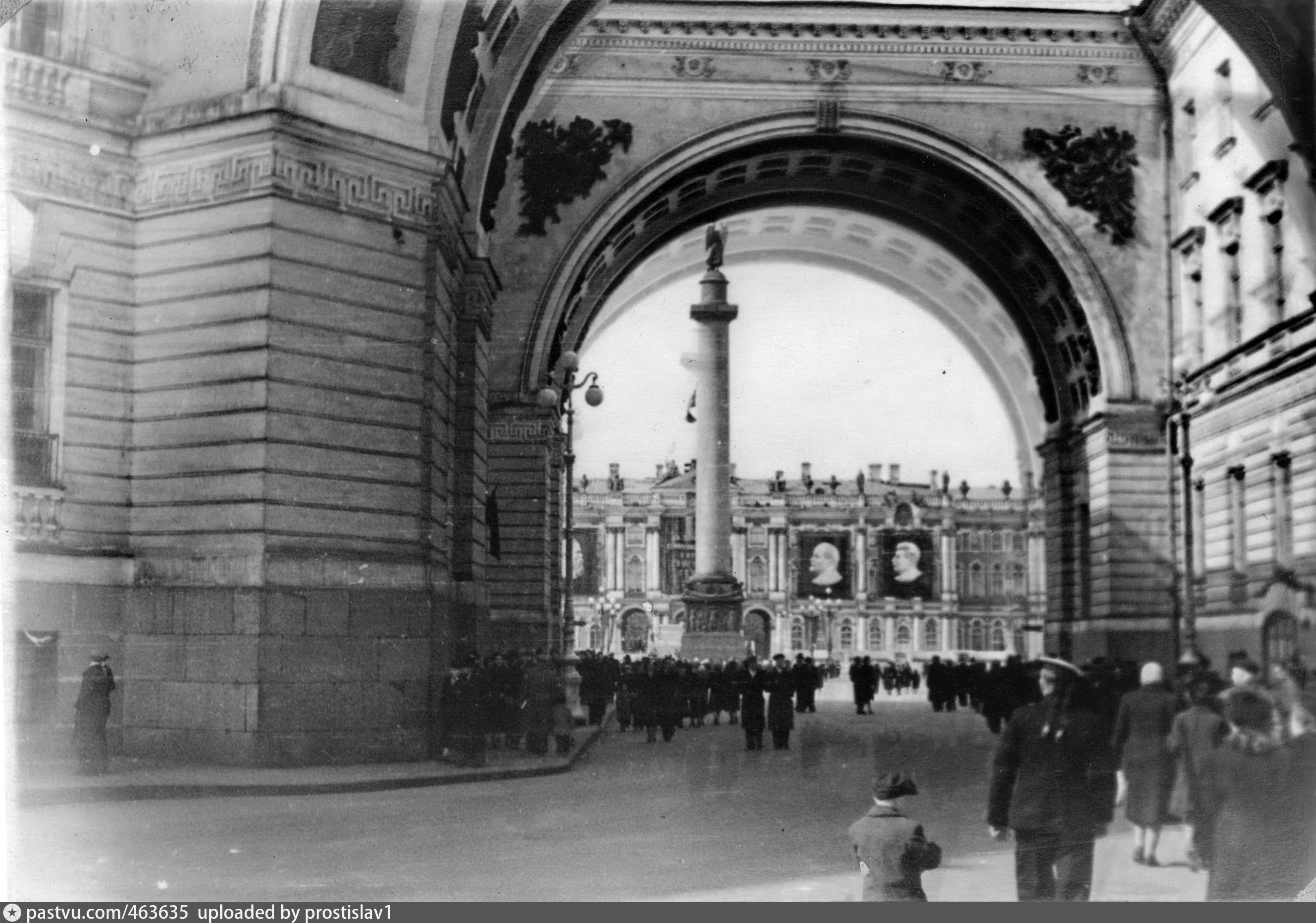 триумфальная арка на дворцовой площади