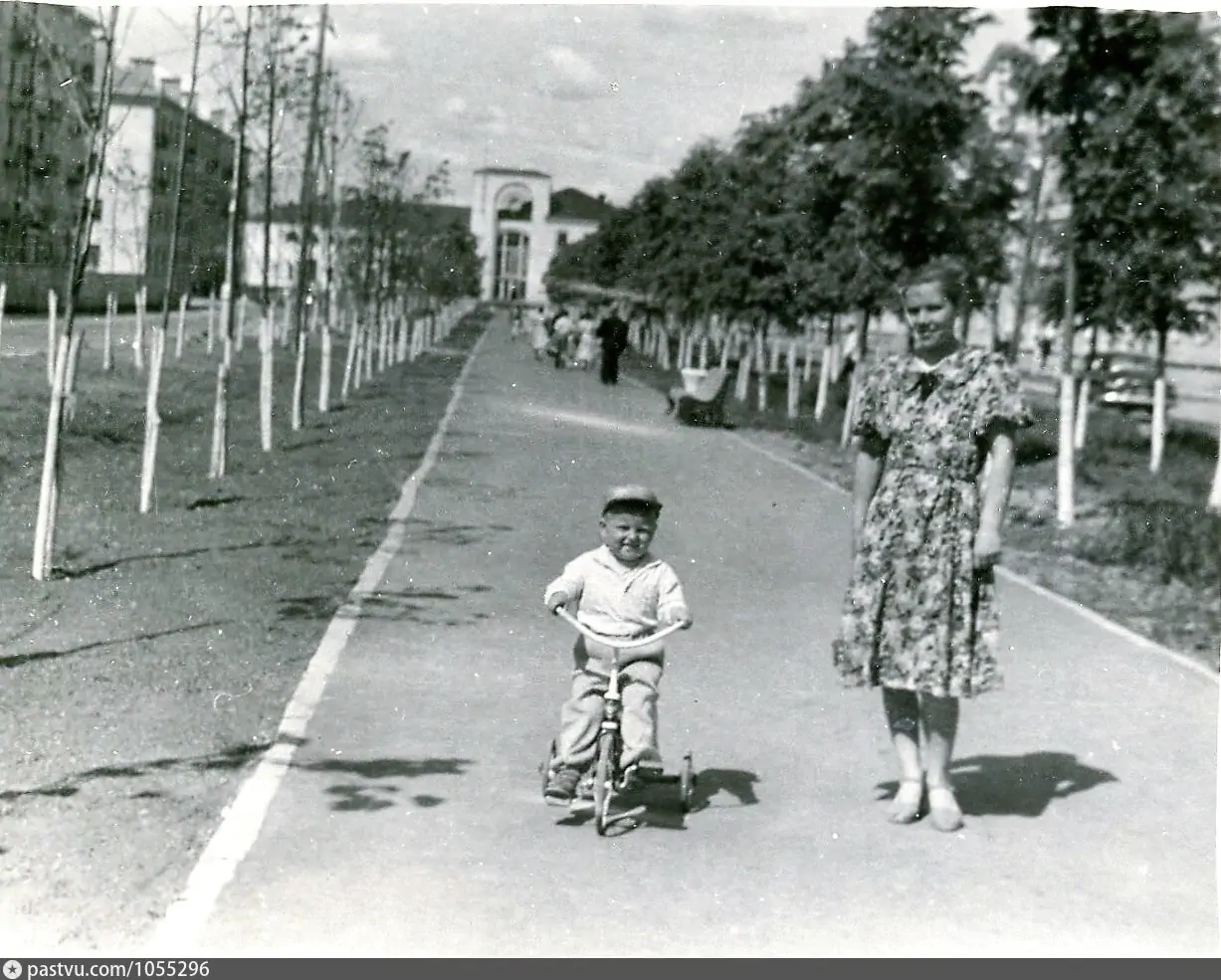 Бульвары великого новгорода. Великий Новгород 1950 год. Великий Новгород в 1950-е годы. Великийновогород в 1950 е. Фото Великий Новгород 1950 года.