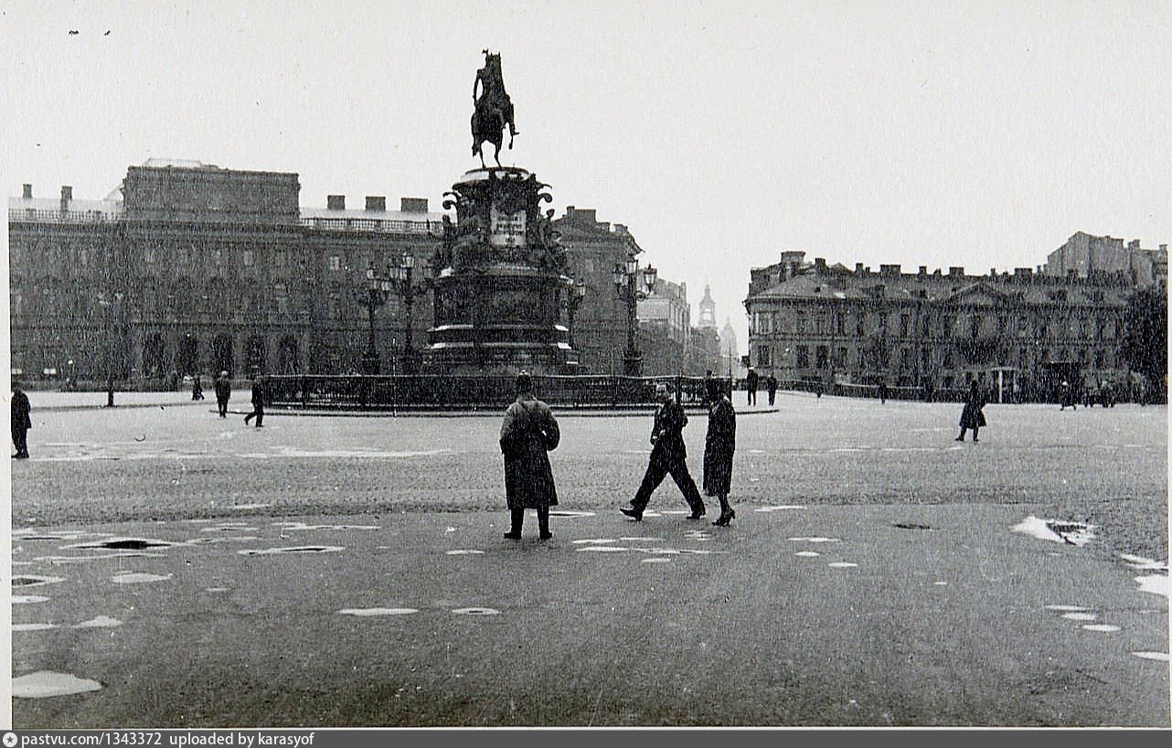 москва памятник воровскому