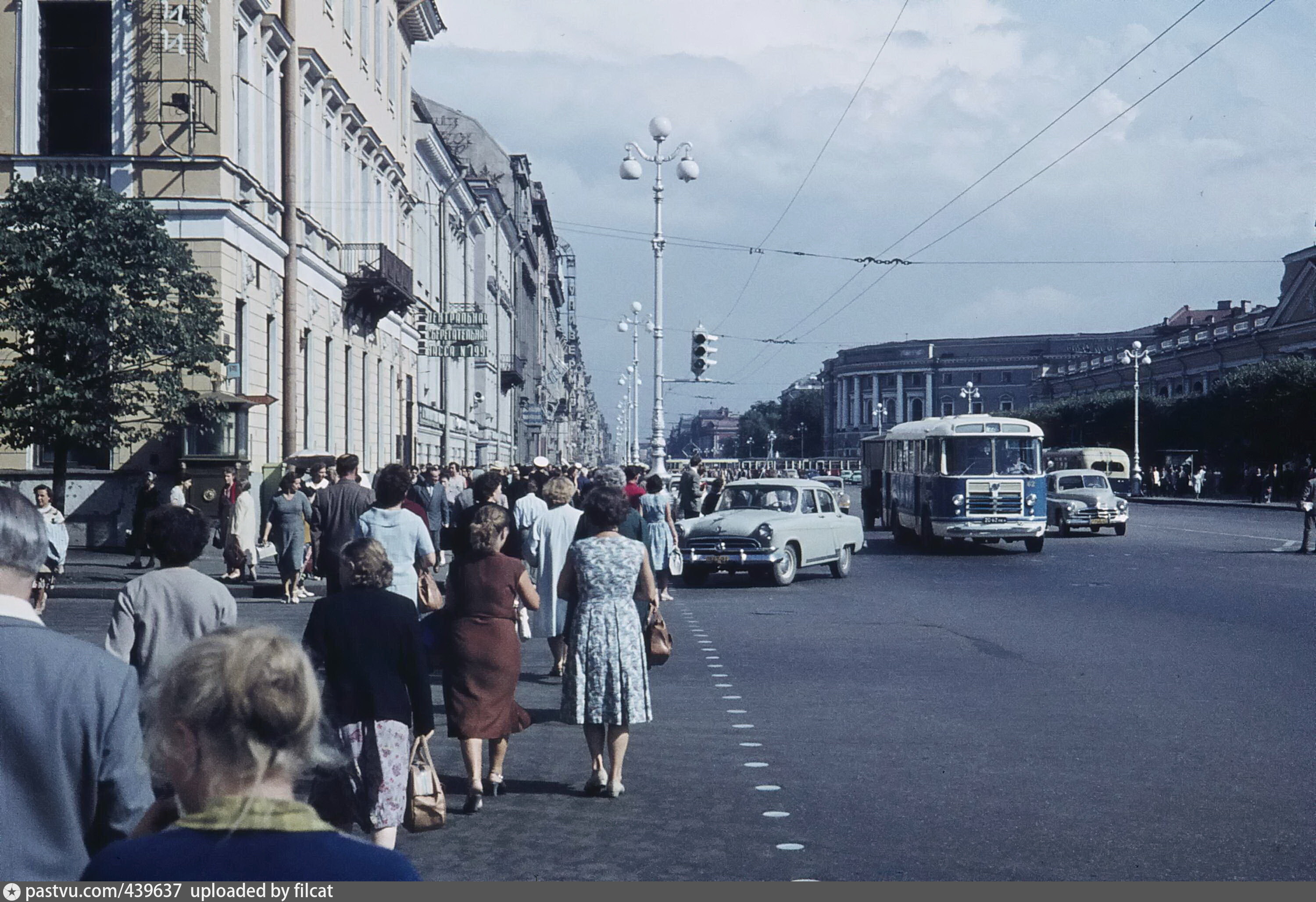 Ленинград много городов. Невский проспект 1961. СССР Ленинград Невский пр. Ленинград 1961. Ленинград в советские годы.