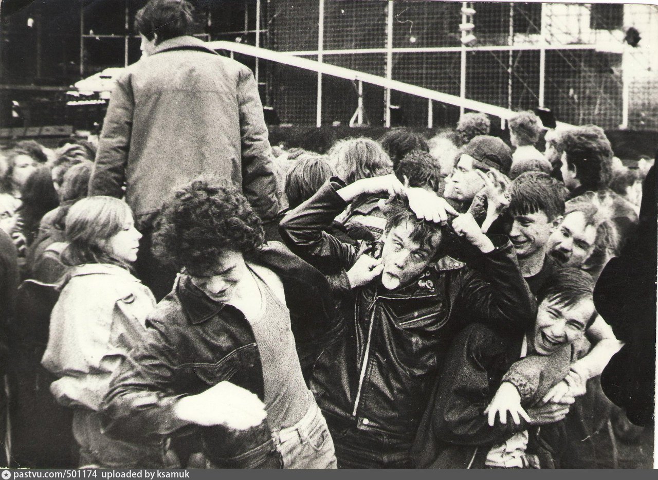 Старые события. Монстры рока в Тушино 1991. Фестиваль монстры рока в Тушино. Фестиваль в Тушино 1991. Metallica Тушино 1991.