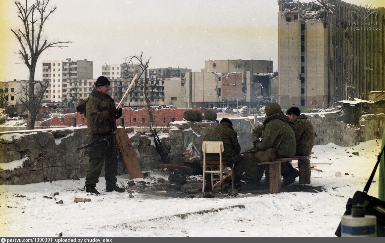 Фото грозный военный