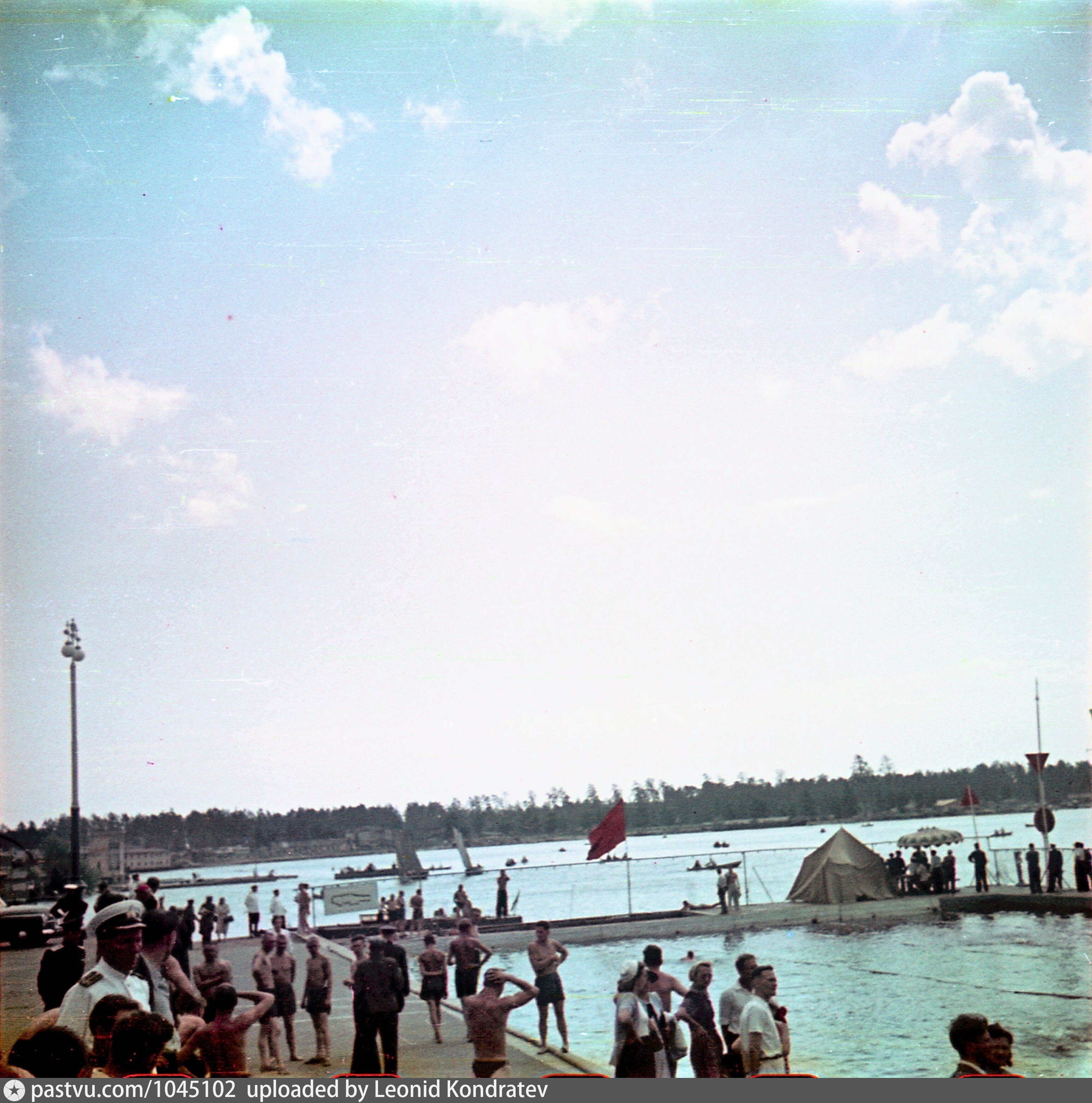 Пляж водный стадион москва. Одесса Аркадия старые. Одесса Аркадия старые фото. Одесса 70х Аркадия. Одесса Аркадия пляж фото 1978 год.