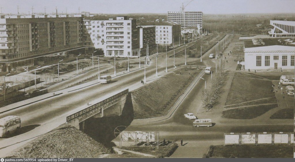 Минск улица горького. Ленинский проспект Минск 1950. Минск 1970. Минск в 80-е годы. Ленинский проспект Минск СССР.