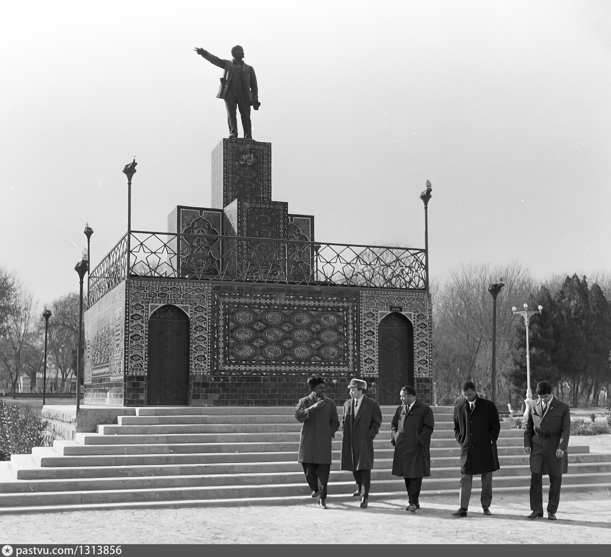 Памятники ашхабада