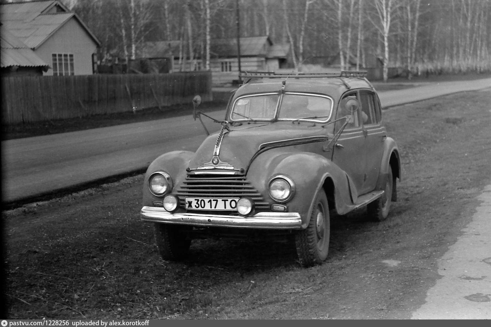 Автомобиль ЕMW 340 в селе Кожевниково - Retro photos