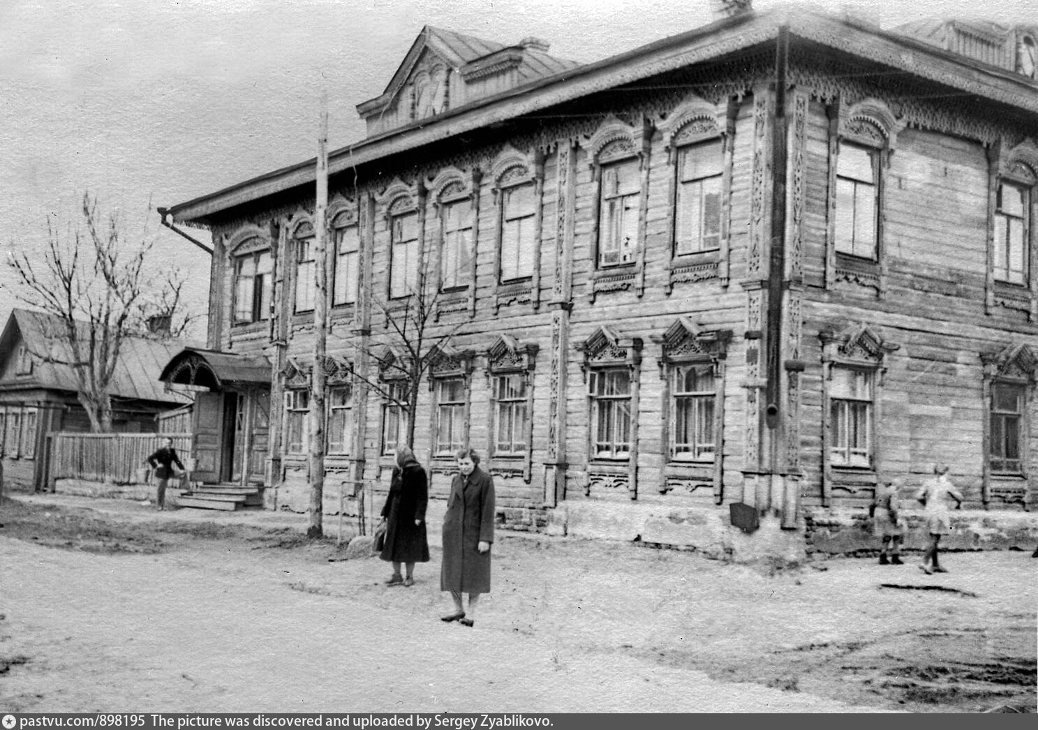 Омск войкова. Гостиница Шмита на углу улиц Бояна и Московской..