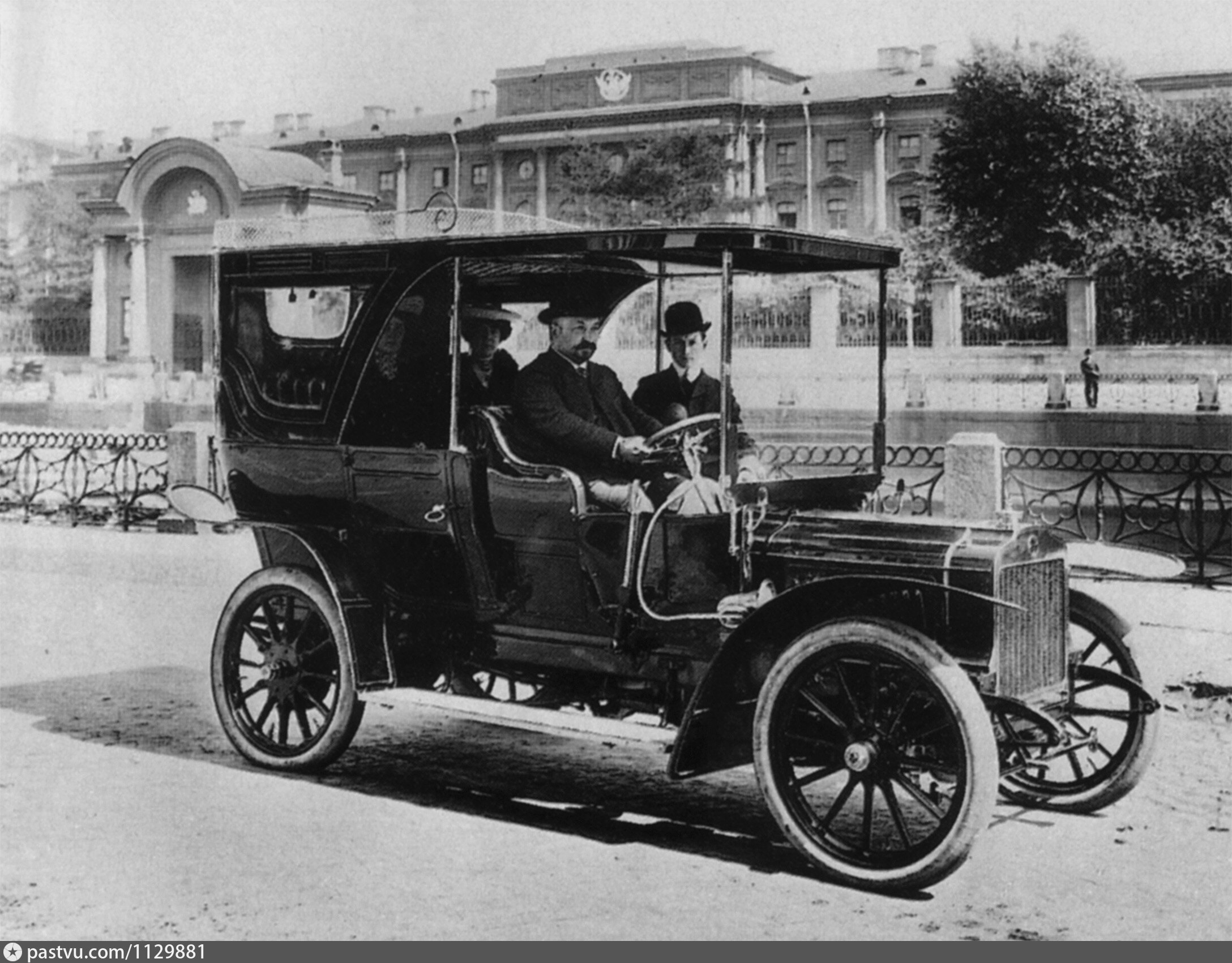 Автомобиль Форд в 1910-1913