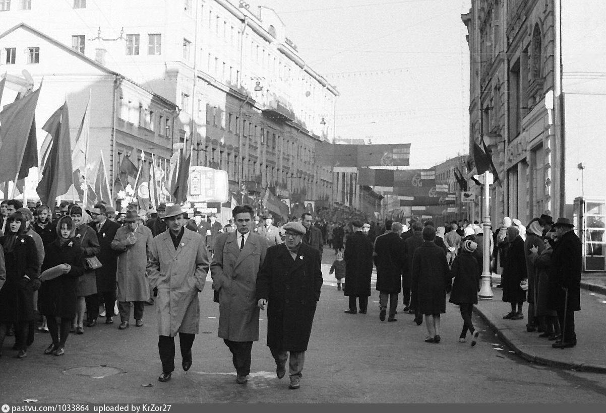 Революция 1960 х. Москва 7 ноября 1967. Демонстрация 7 ноября в СССР. Демонстрация 7 ноября 1967 года в Москве. 7 Ноября 1960 год.