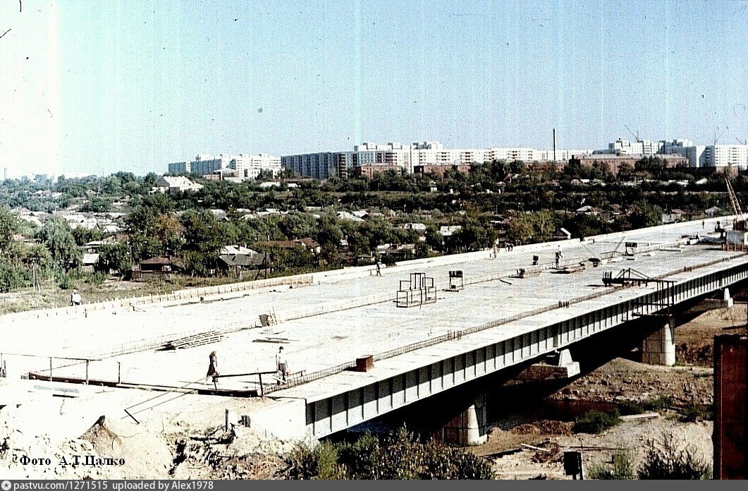 Омск 1988. Фрунзенский мост Омск. Мост Омск Жукова. Ленинградский мост Омск 1980.