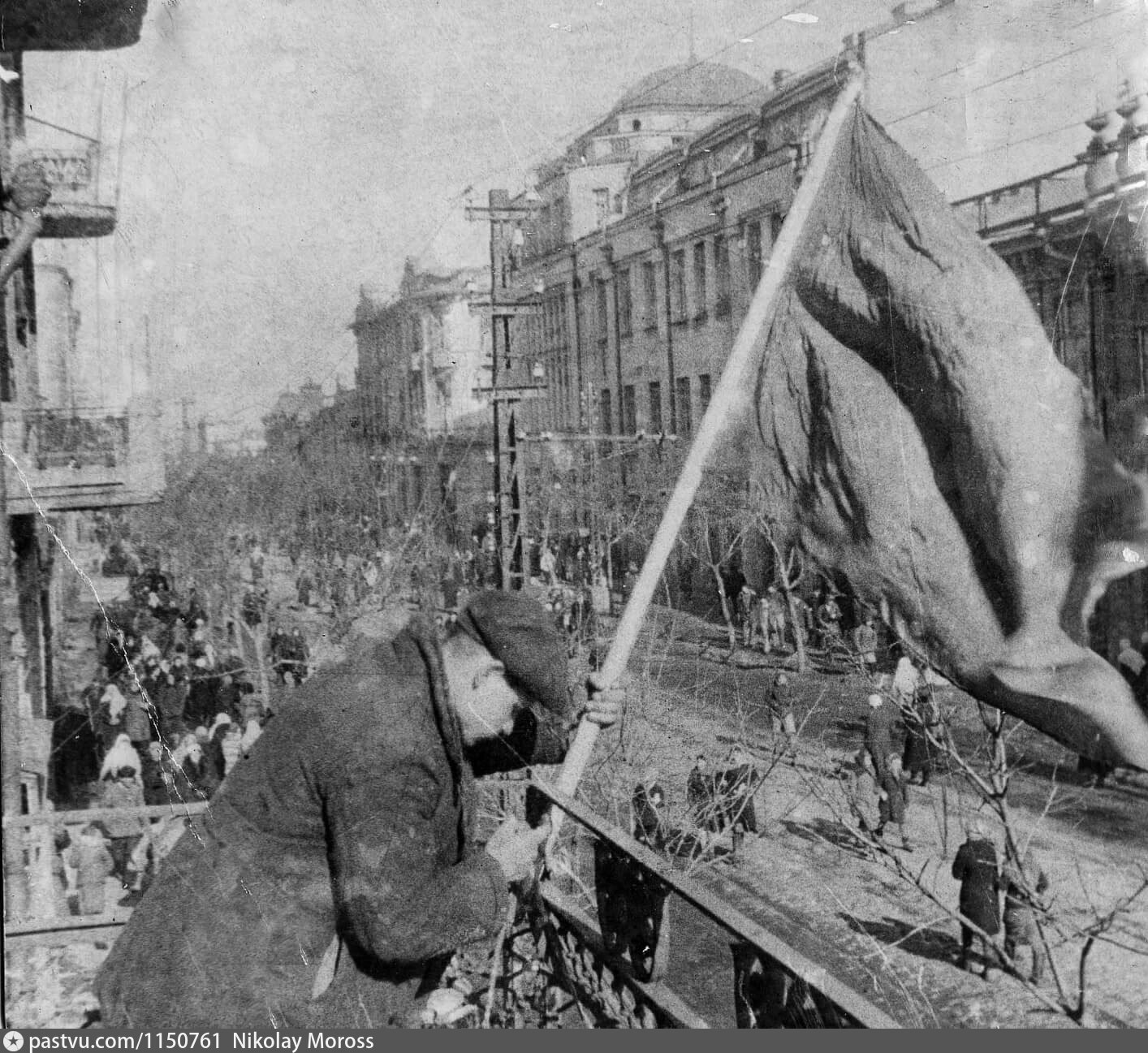 Оккупация краснодарского. Освобождение Краснодара 1943. Освобождение Будапешта от немецко фашистских. Освобождение Краснодара от немецко-фашистских. Освобождение Краснодара от фашистов.