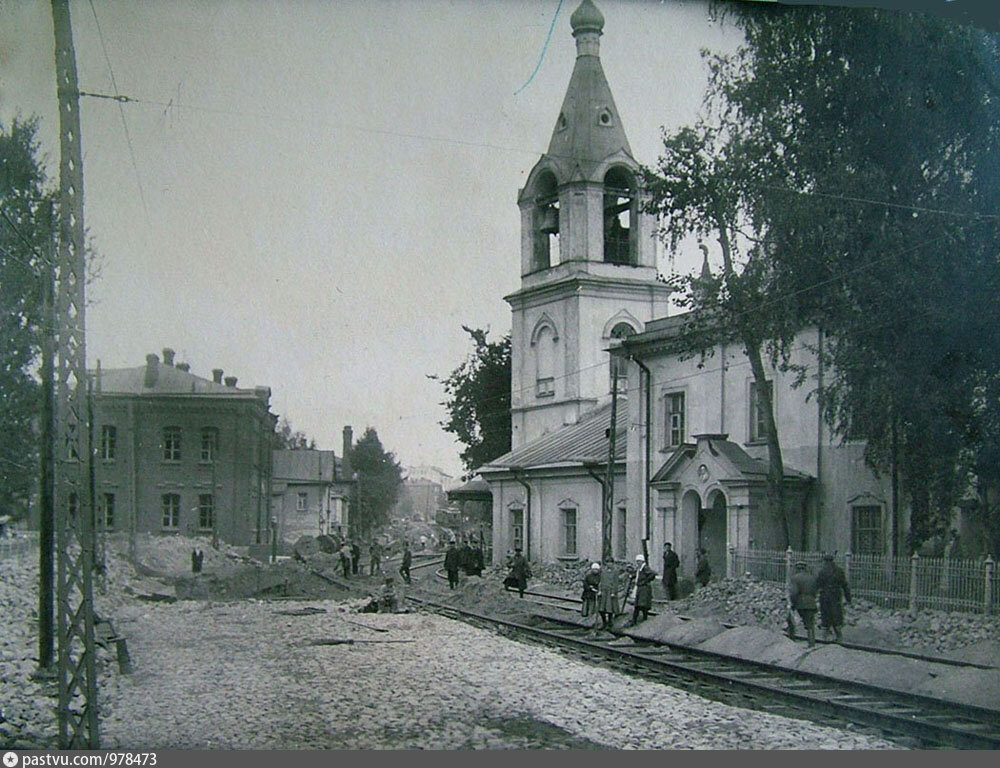 Село володарского. Село Смоленское СПБ. Проспект села Смоленского Ленинград. Свято-Духовская Церковь на Фарфоровском кладбище. Проспект села Володарского.