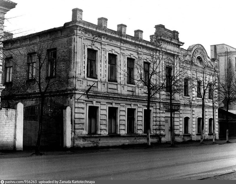 Комсомольская улица. Усадьба купца Селянкина Невьянск. Дом купца Селянкина Невьянск. Особняк купца Пискунова Невьянск. Кинешма ул Комсомольская.