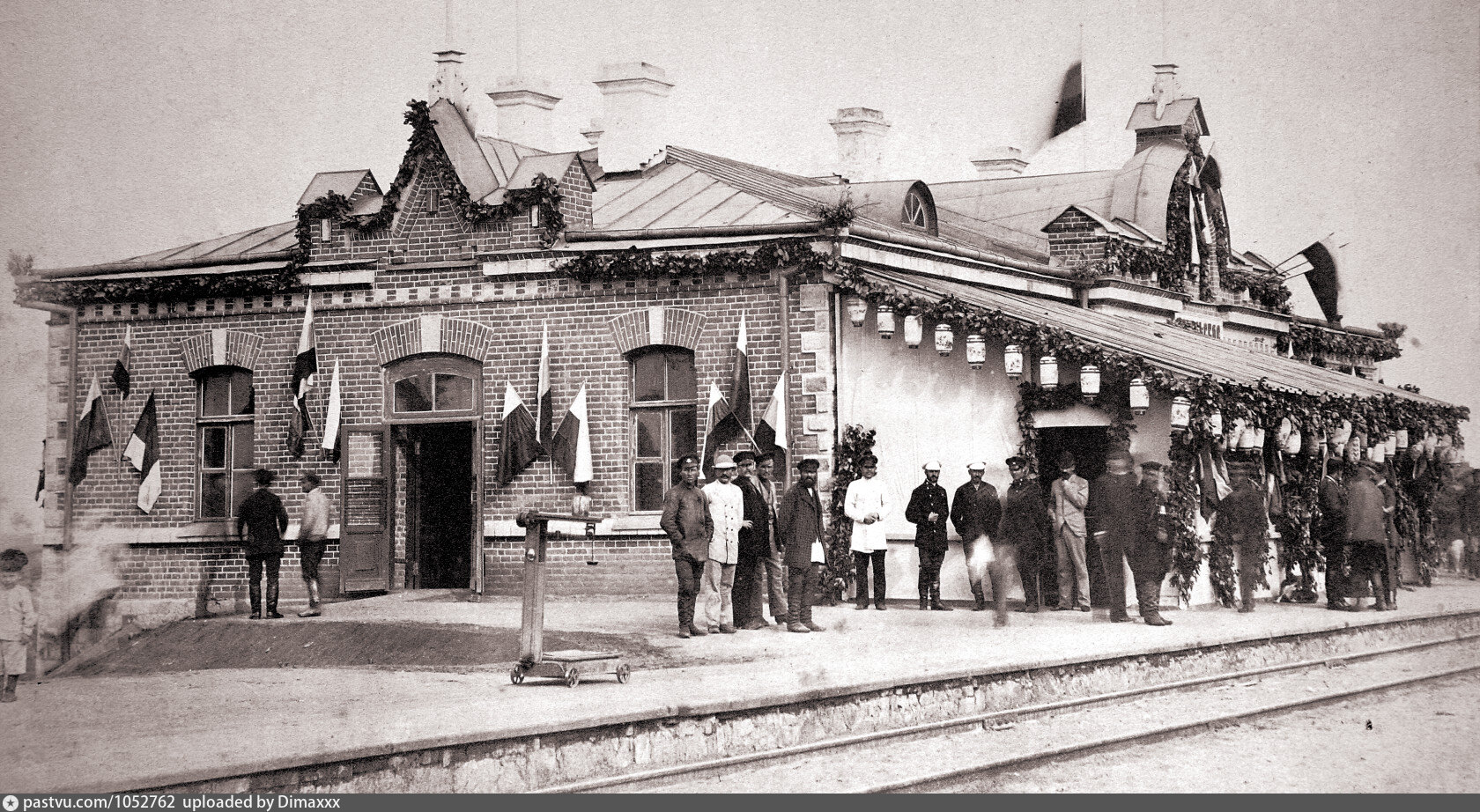 1974 железная дорога в хабаровске. Станция Никольск-Уссурийский?. В городе Ворошилове Уссурийске. Город Ворошилов Приморский край. Ворошилов Уссурийский.