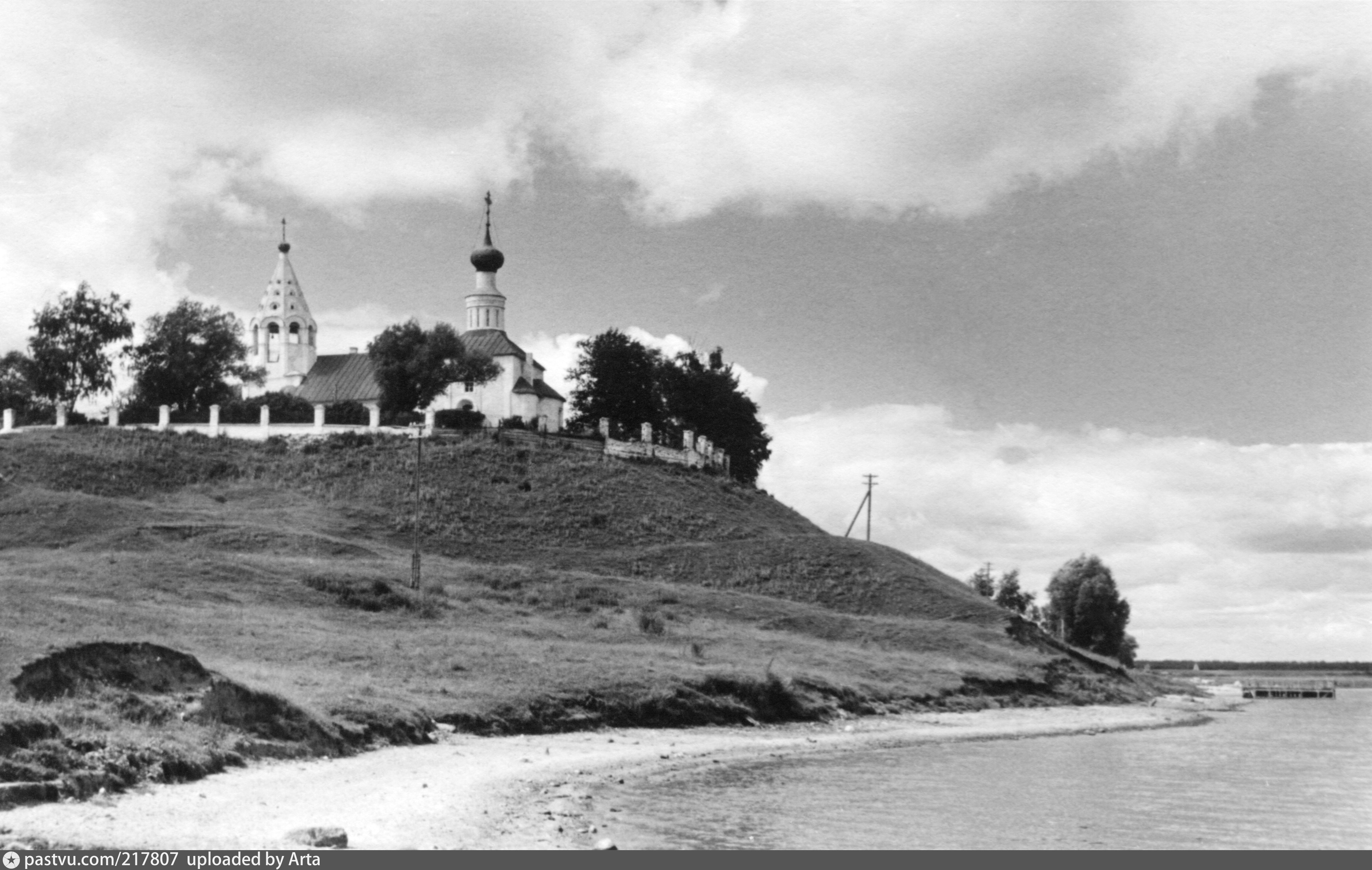 Церковь в селе Городня