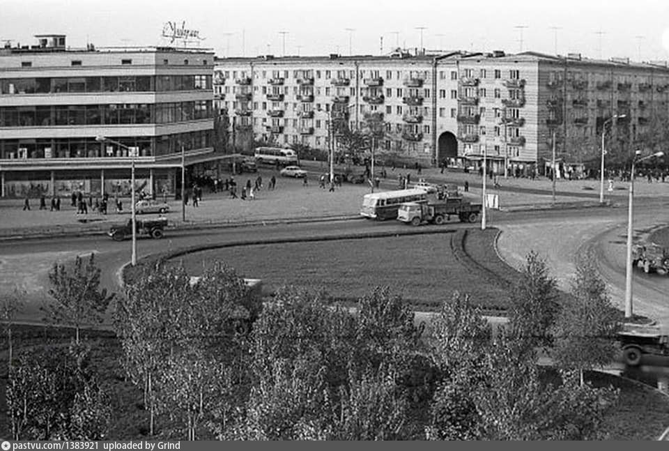 Ленинградская площадь 1. Ленинградская площадь Киев. Киев 60-х. Бессарабка в старых фото. Шахта Киев 60.