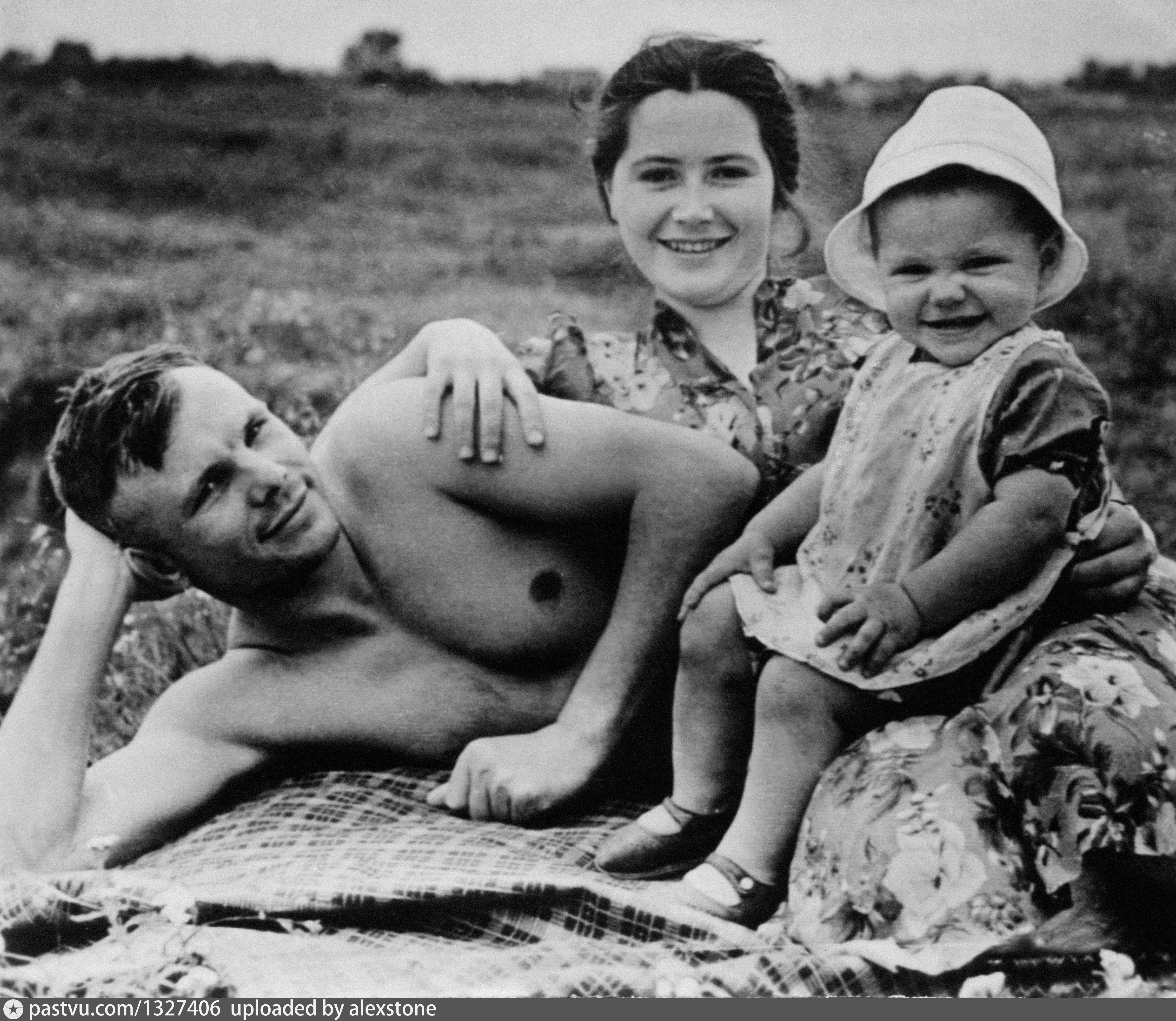 Судьба дочерей гагарина. Гагарин 1960.