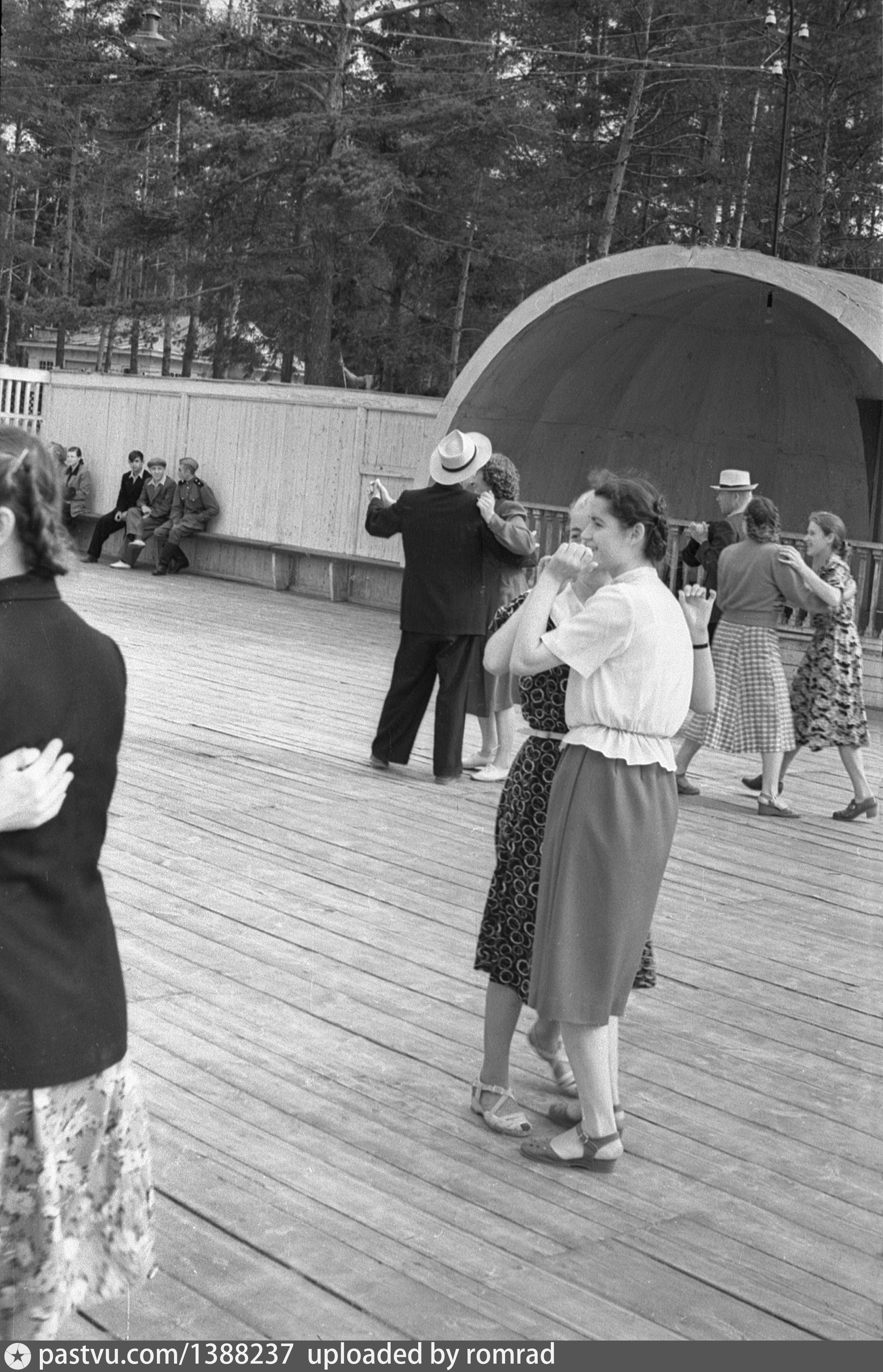 танцплощадка в парке 1905 года иваново фотографии