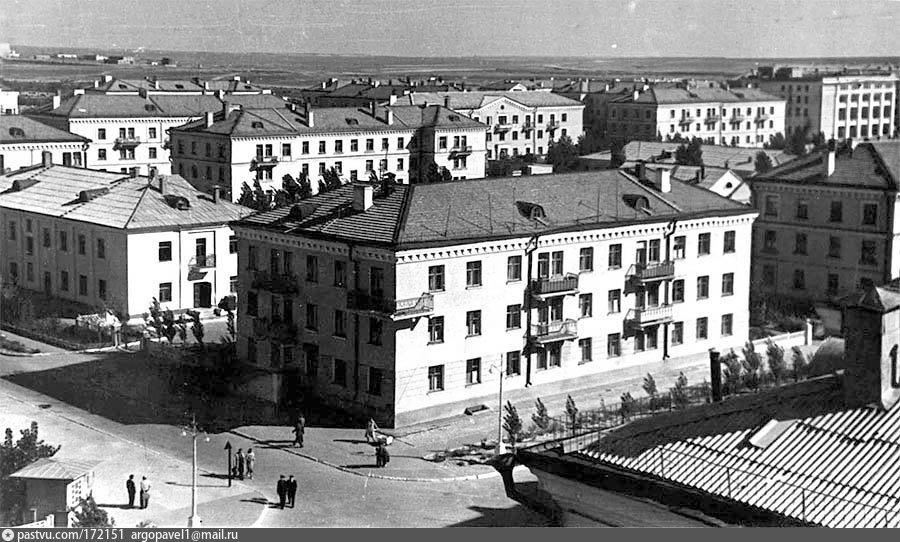 Город ленинск фото. Байконур город. Байконур 1962 год. Город Байконур ул. Носова. Улице Титова Байконур.