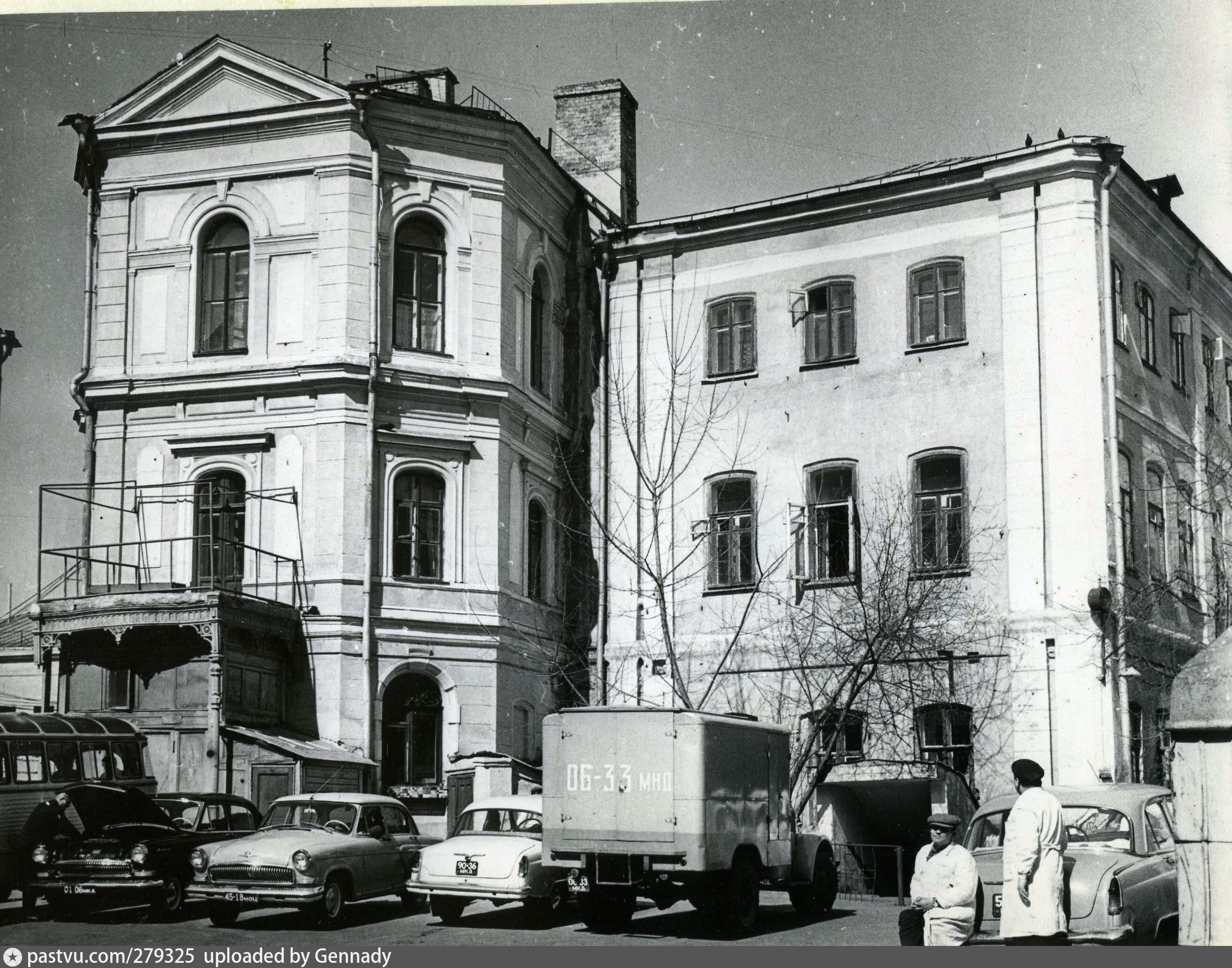 Старопанский пер 3. Старопанский переулок 3 детский медицинский центр. Старопанский переулок Москва. Космодамианская Церковь Старопанский переулок. Носовского подворье.