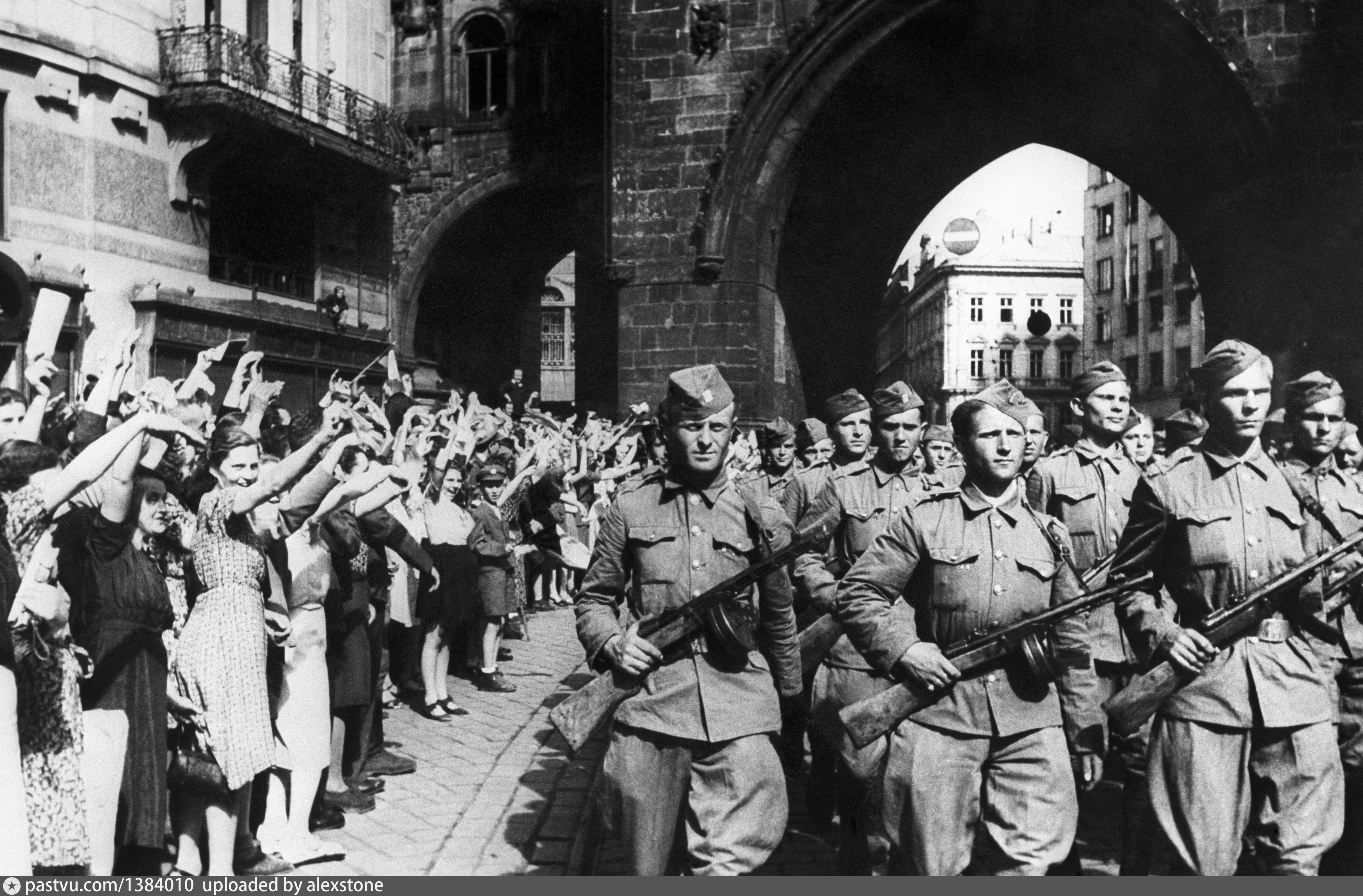 1 июля 1944. Освобождение Братиславы 1945. 6 Мая 1945 года Пражская операция. Советские войска в Праге 1945 год. Пражская операция 1945 освобождение Чехословакии.