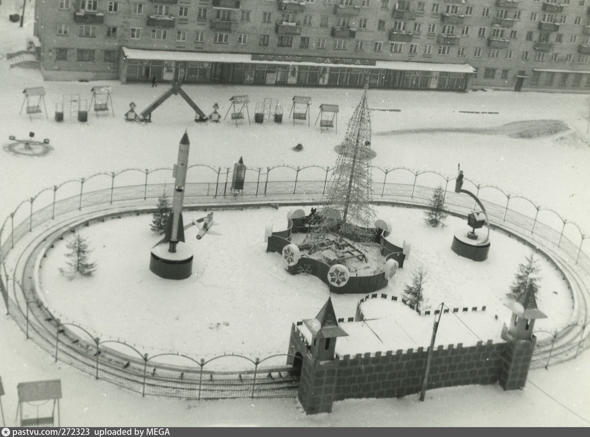 Нижний новгород 1988. Ул Баранова Нижний Новгород. Горький Сормово 1985 года. Военный городок Сормово Нижний Новгород. Сормово 100 лет назад.