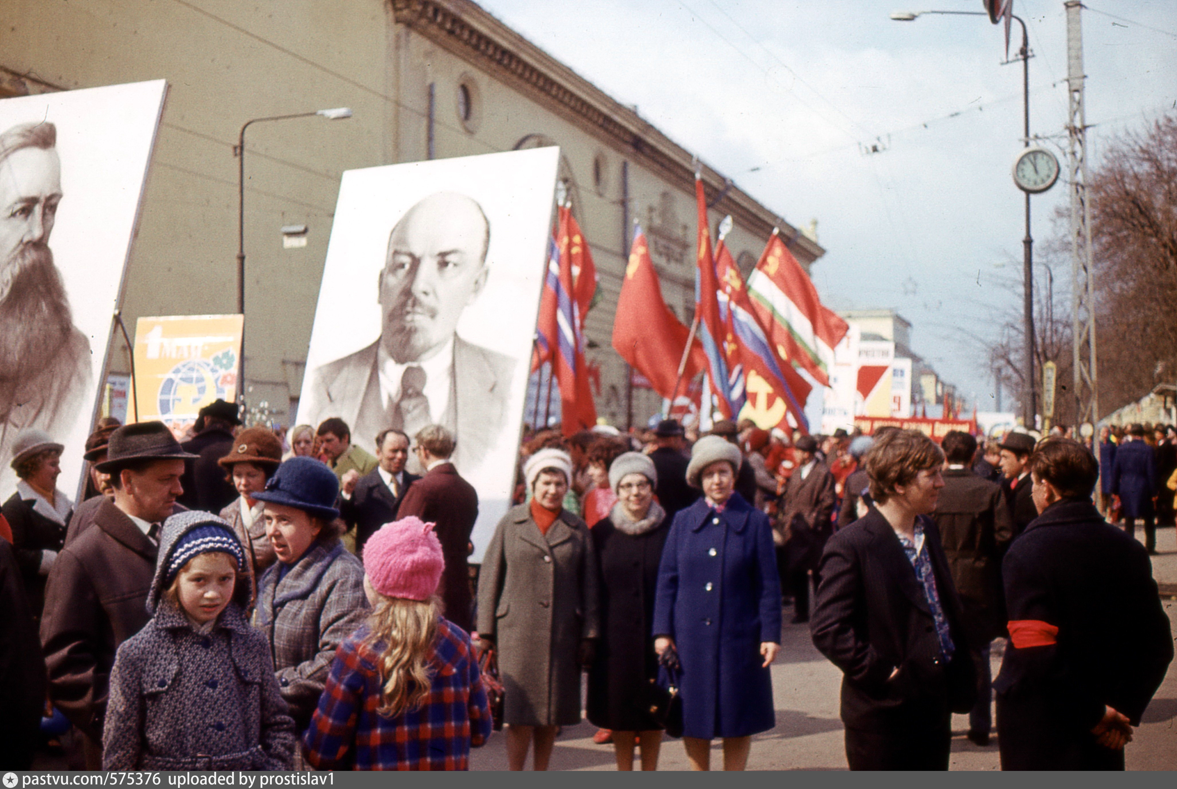 Первомайские демонстрации в Калинине