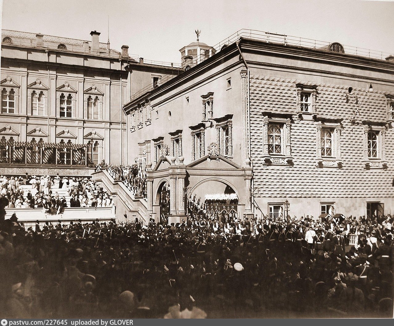 Бал мышковской в 1896. Грановитая палата коронация Николая II. Коронация Николая 2 обед в Грановитой палате. 1896 Год коронация Николая II.