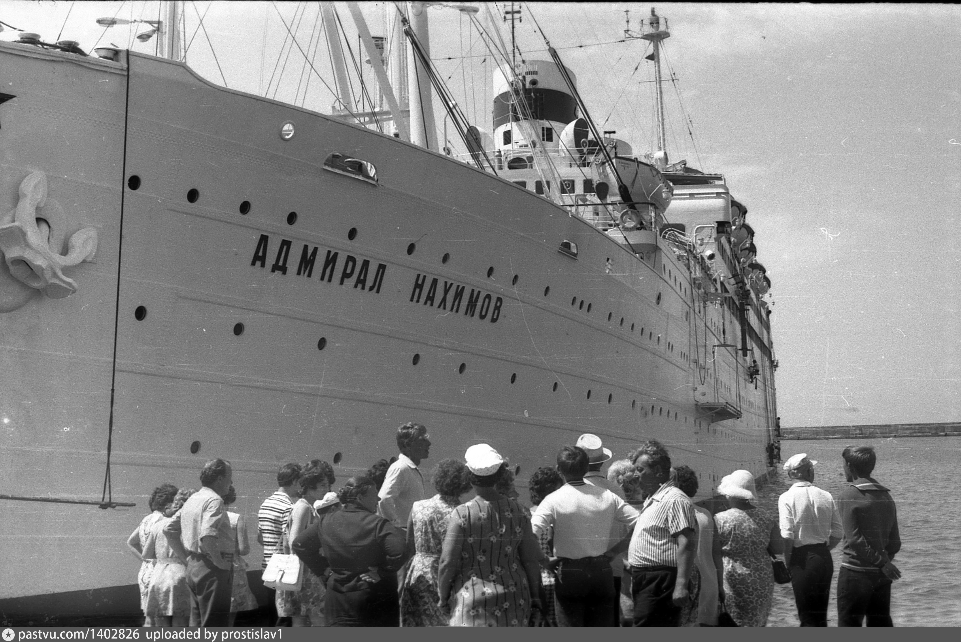 Карта адмирала нахимова. Теплоход Адмирал Нахимов. Теплоход Адмирал Нахимов фото. Адмирал Нахимов корабль. Адмирал Нахимов avianesushij.