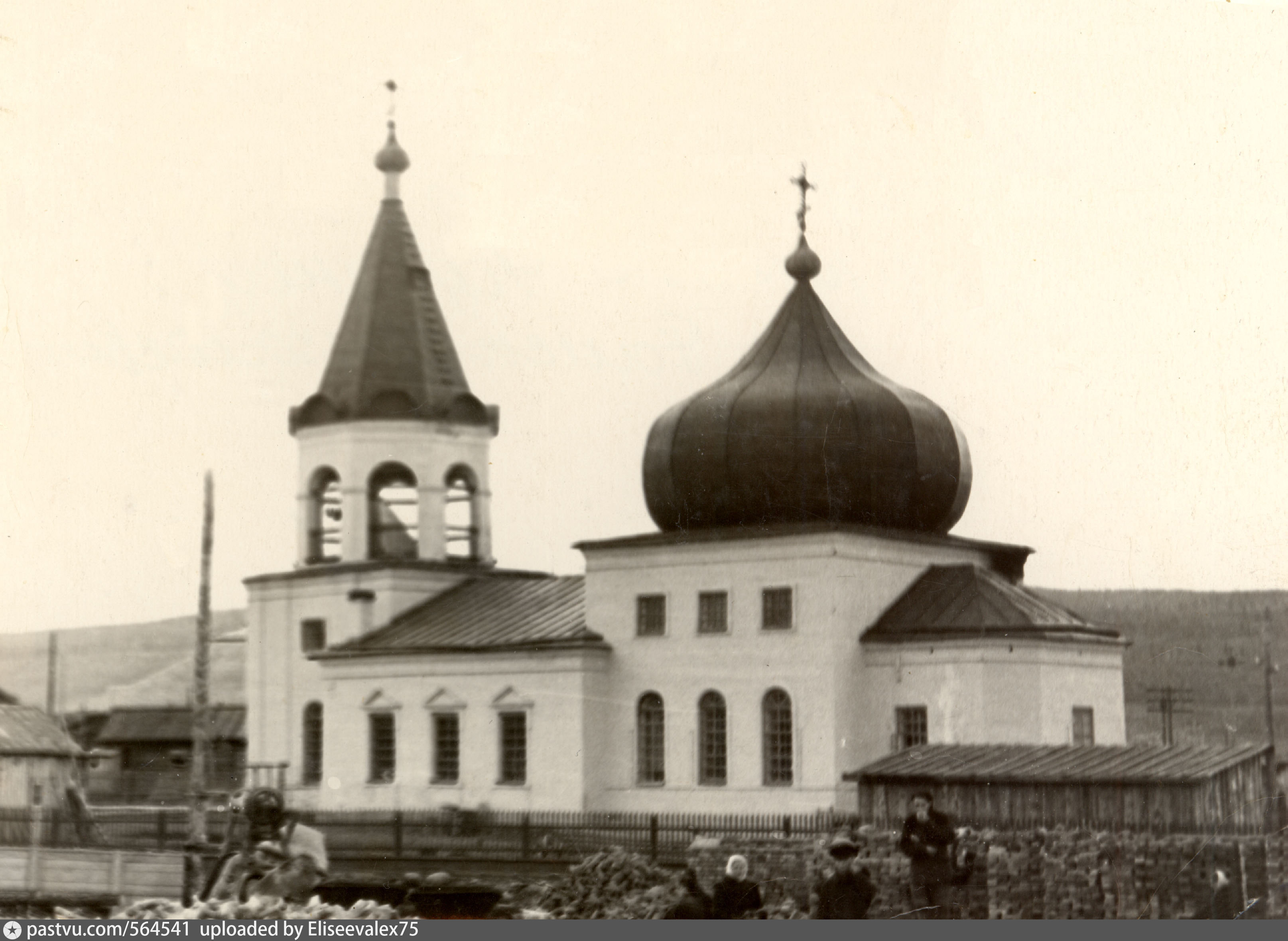 Церковь кола мурманская область. Храм Благовещения Пресвятой Богородицы города колы. Город кола Благовещенская Церковь. Благовещенская Церковь кола Мурманская область. Храм в Коле Мурманской области.