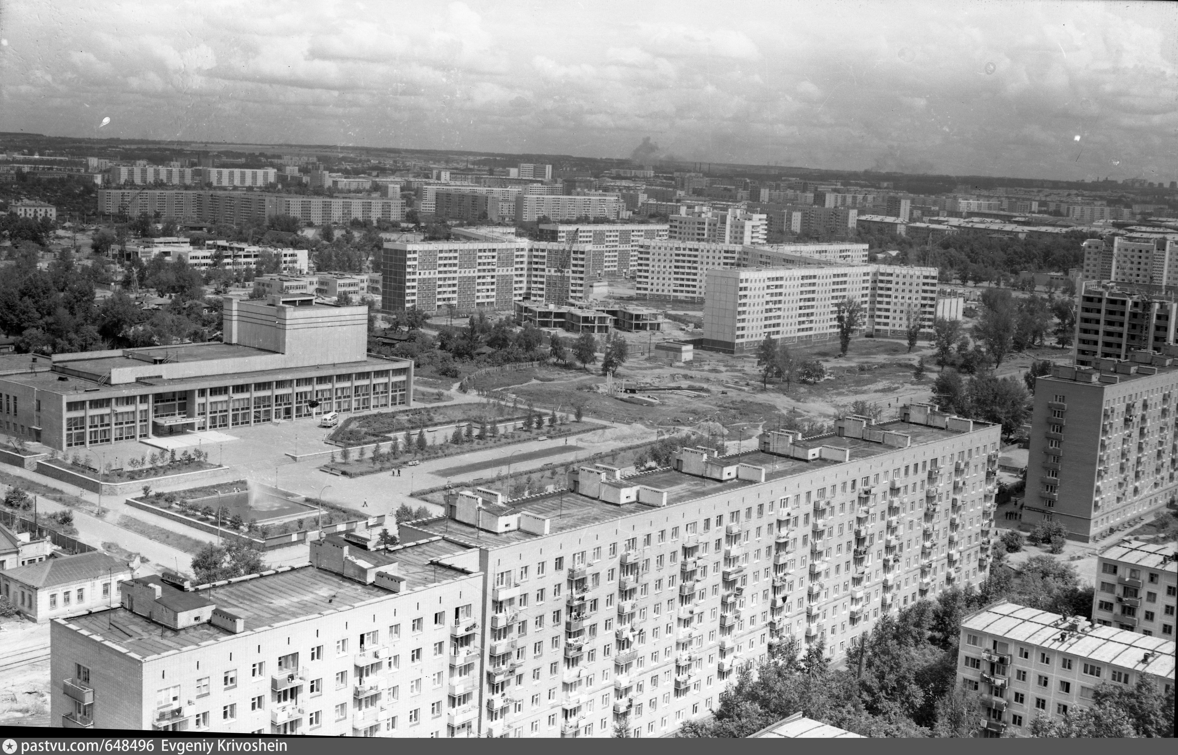 Е новосибирск. Челюскинский жилмассив. Жилмосивссср Новосибирск. Жилмассив СССР Новосибирск. Челюскинский жилмассив Новосибирск 1985.