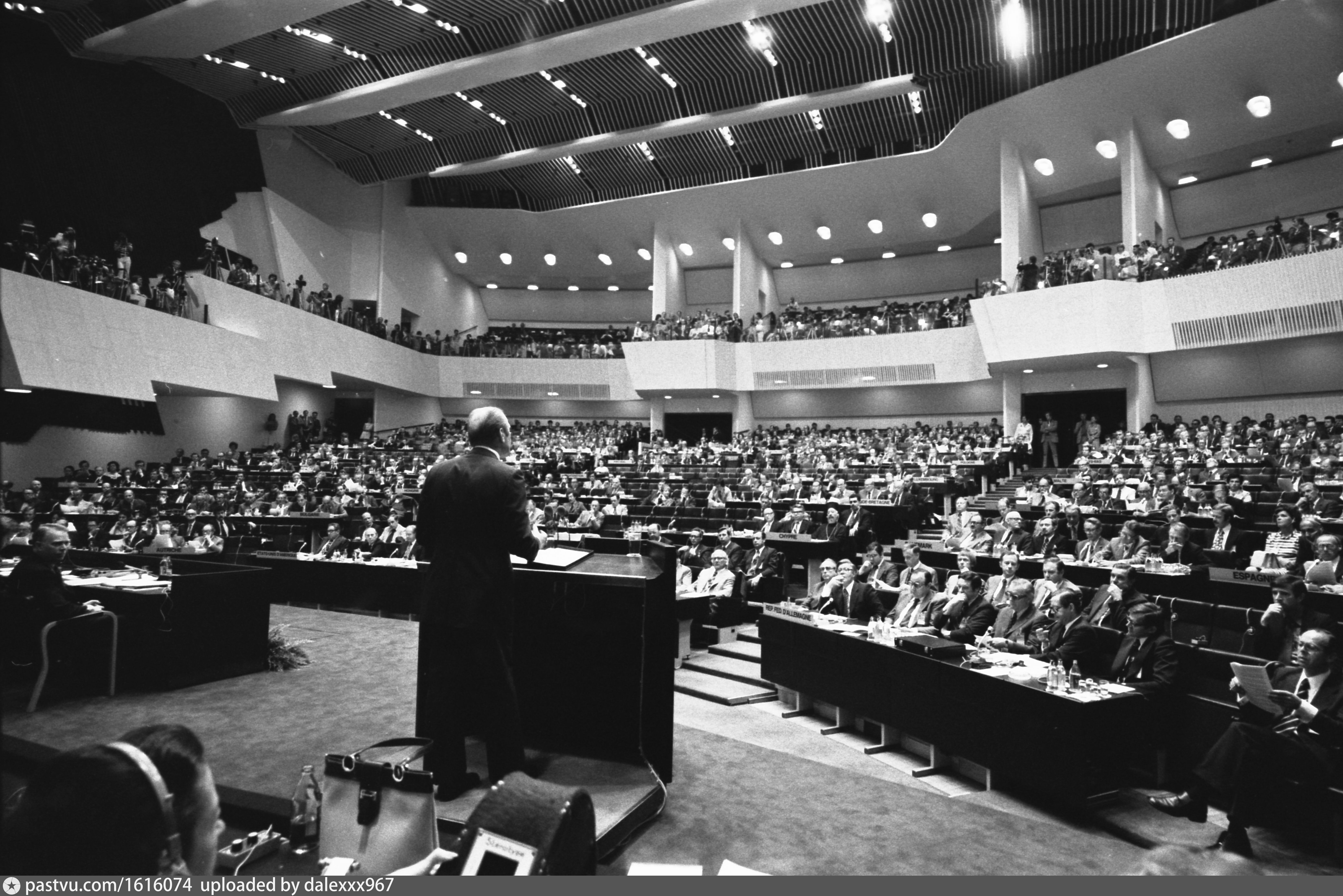 Совещание по безопасности и сотрудничеству в европе. Хельсинки 1975. Совещание в Хельсинки 1975. СБСЕ Хельсинки 1992. Хельсинкские соглашения 1975 года.