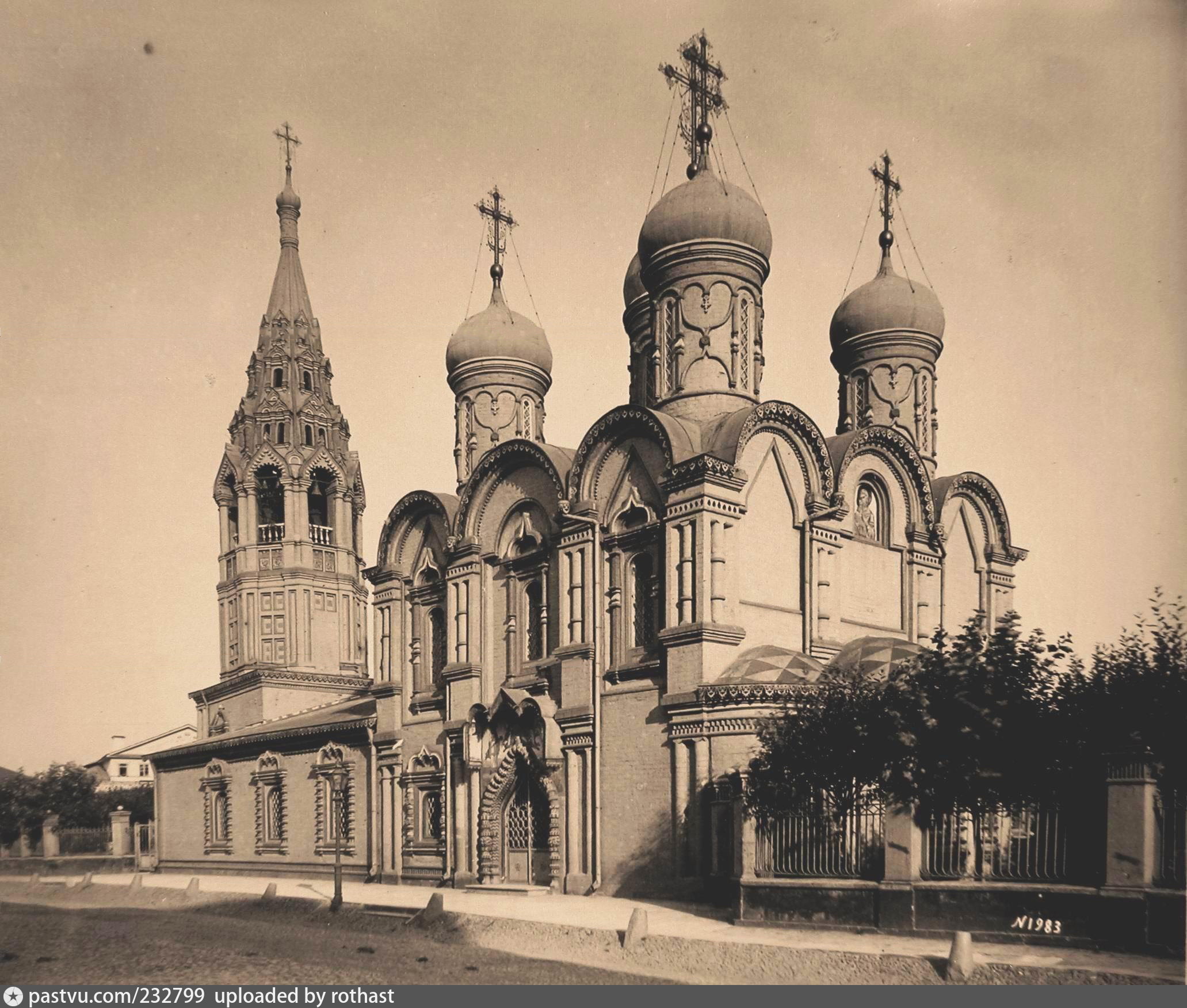 Пупыши в садовниках. Церковь Космы и Дамиана в нижних Садовниках. Церковь Космы и Дамиана Москва. Храм Косьмы и Дамиана в Москве. Храм Косьмы и Дамиана в Нижнем Новгороде.