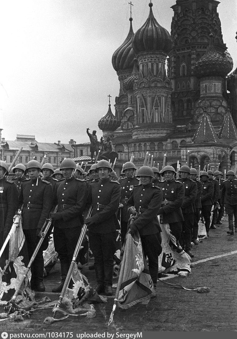 Фото день победы на красной площади 1945