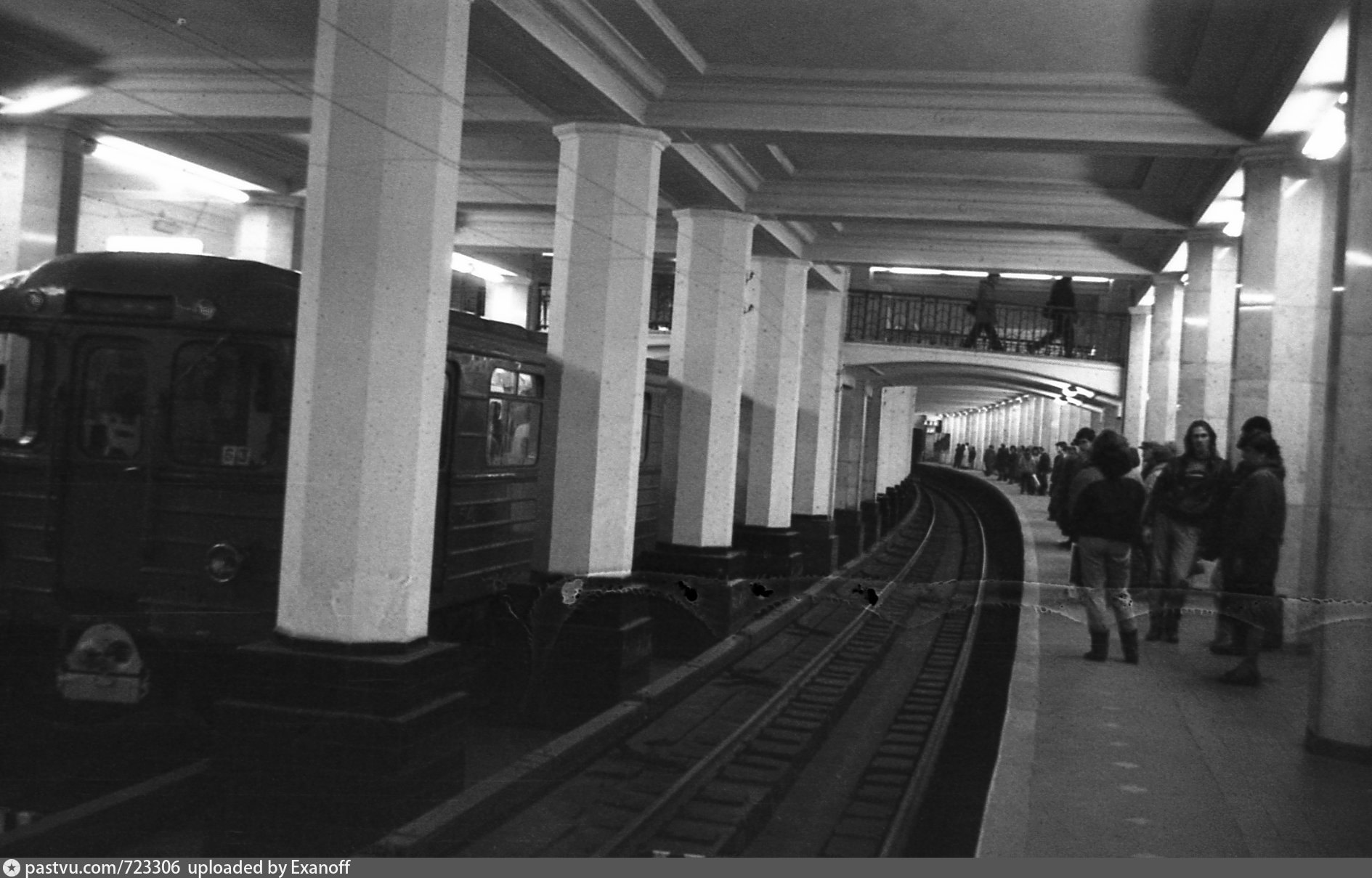 Фото александровский сад метро