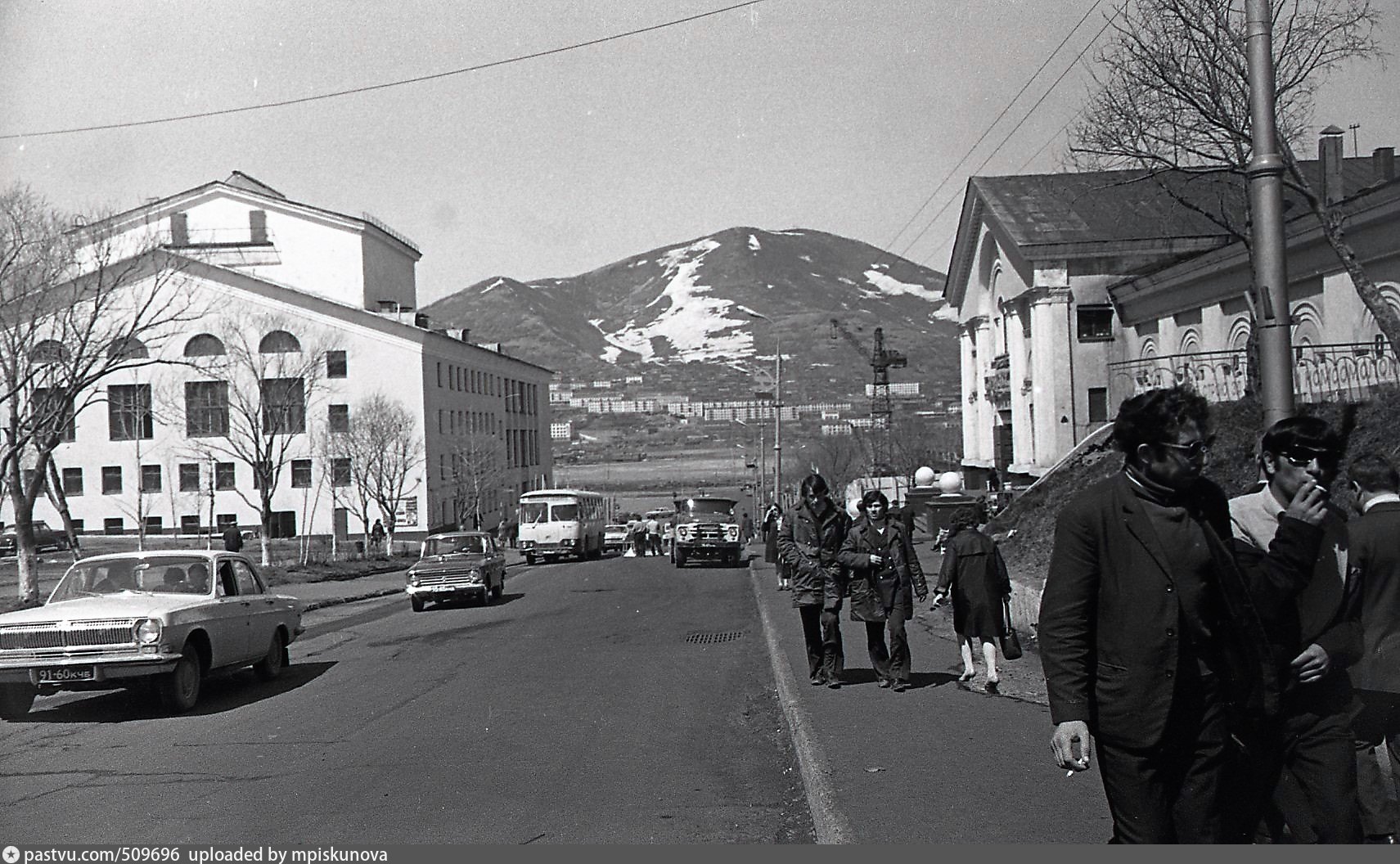 Театр петропавловск камчатский. Петропавловск- Камчатский. 1972 Год.. Петропавловск-Камчатский в 1970 годы. Здание театра Петропавловск-Камчатский 1914. Петропавловск-Камчатский улица Ленинская.