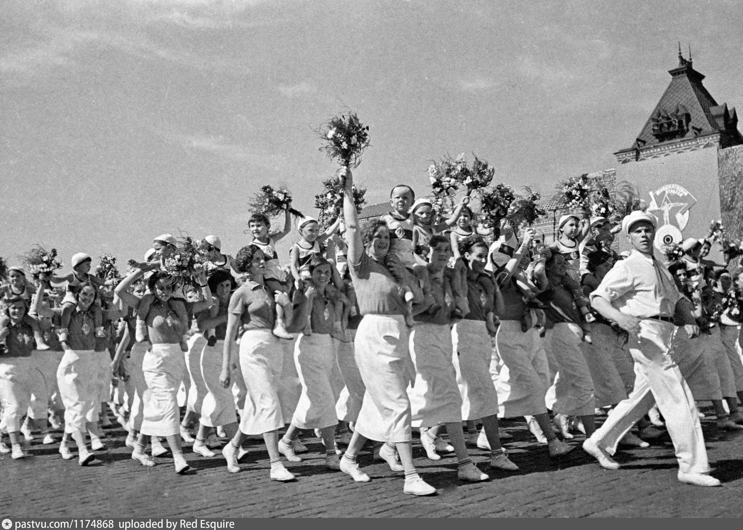 Советский массовый. Парад физкультурников 1938. Парад физкультурников 1936 Сталин. Парад физкультурников 1930. Парад физкультурников 1936 года красная площадь.