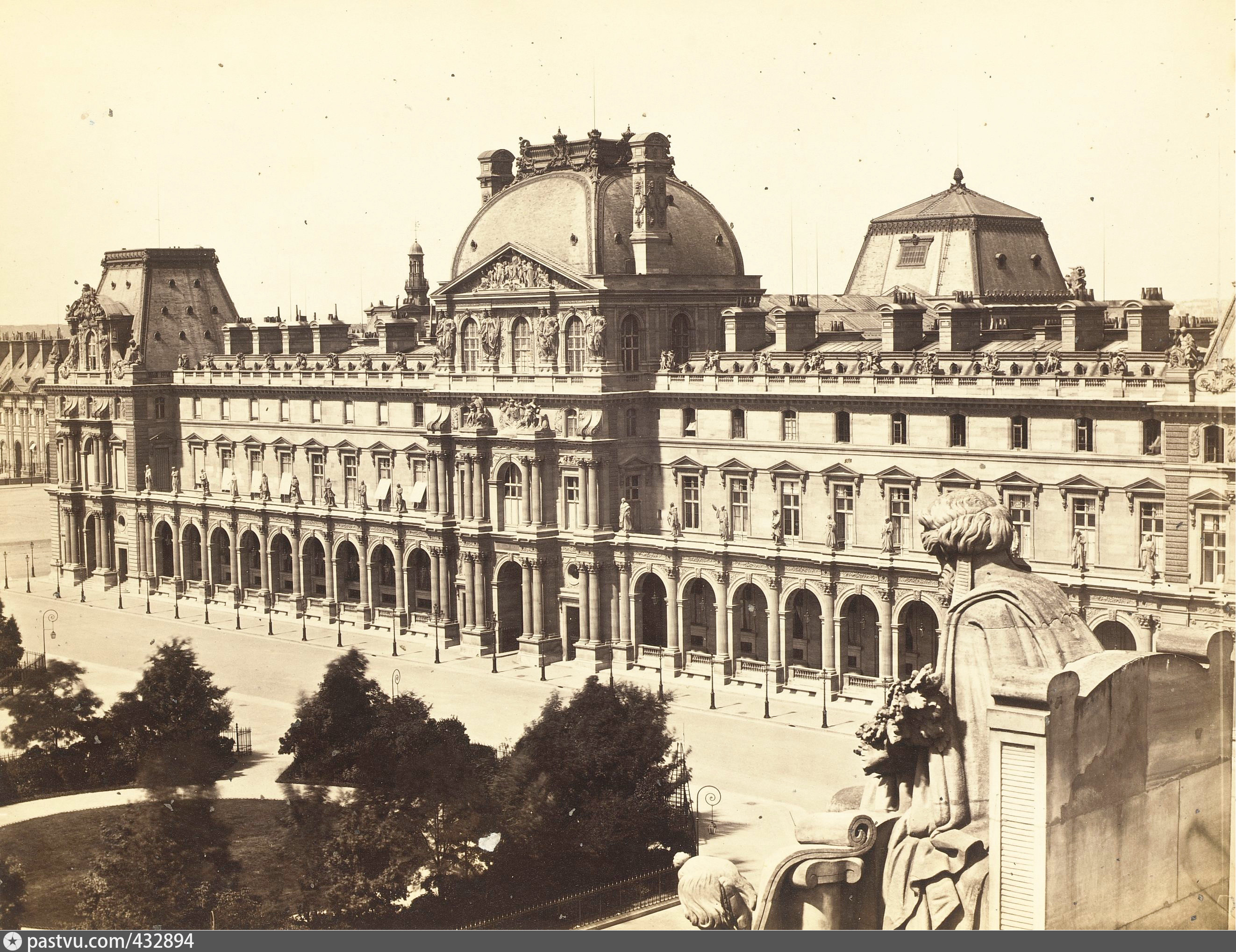Дворец Тюильри в Париже история