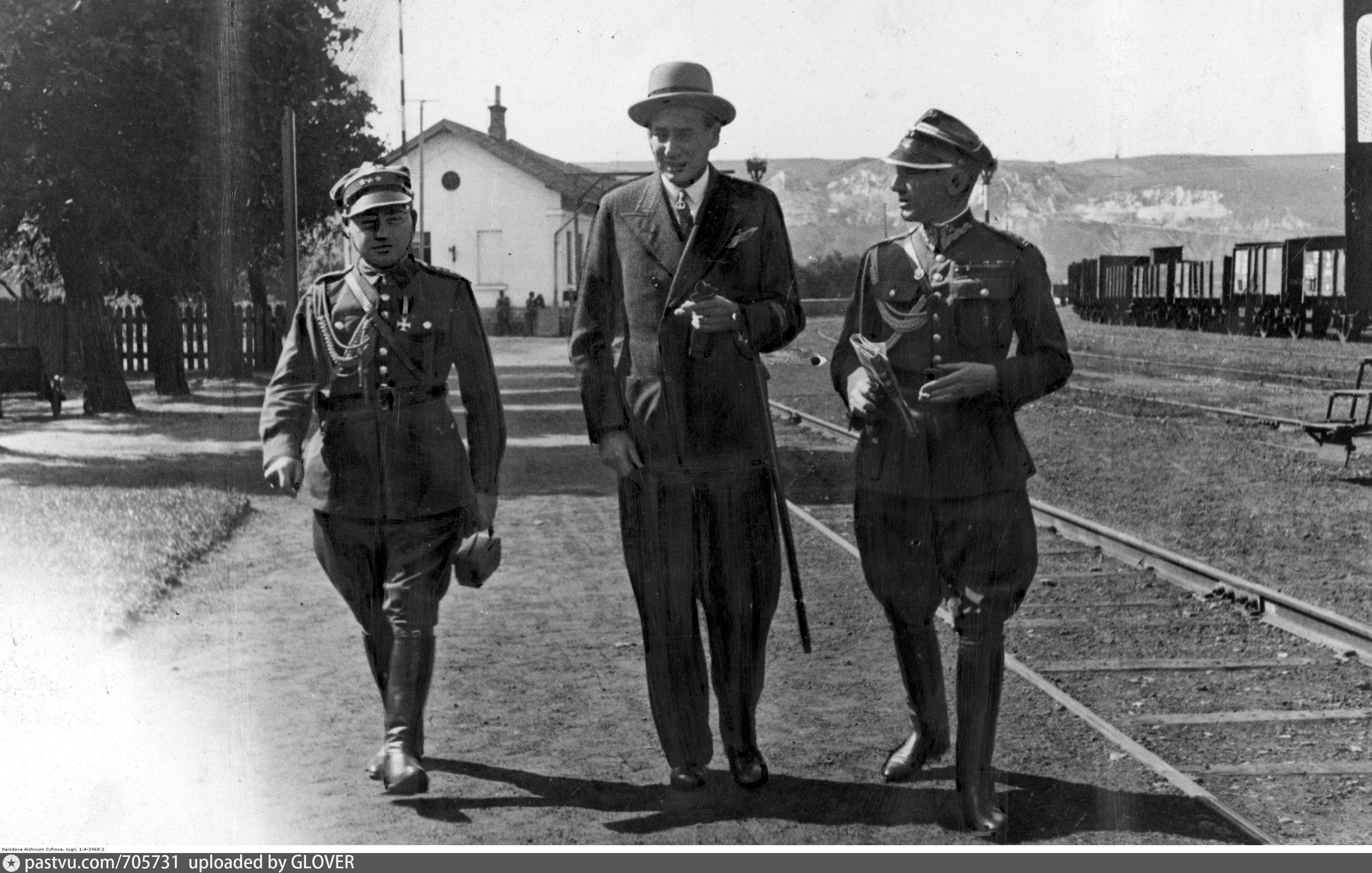 Гитлер и министр иностранных дел Польши Юзеф Бек