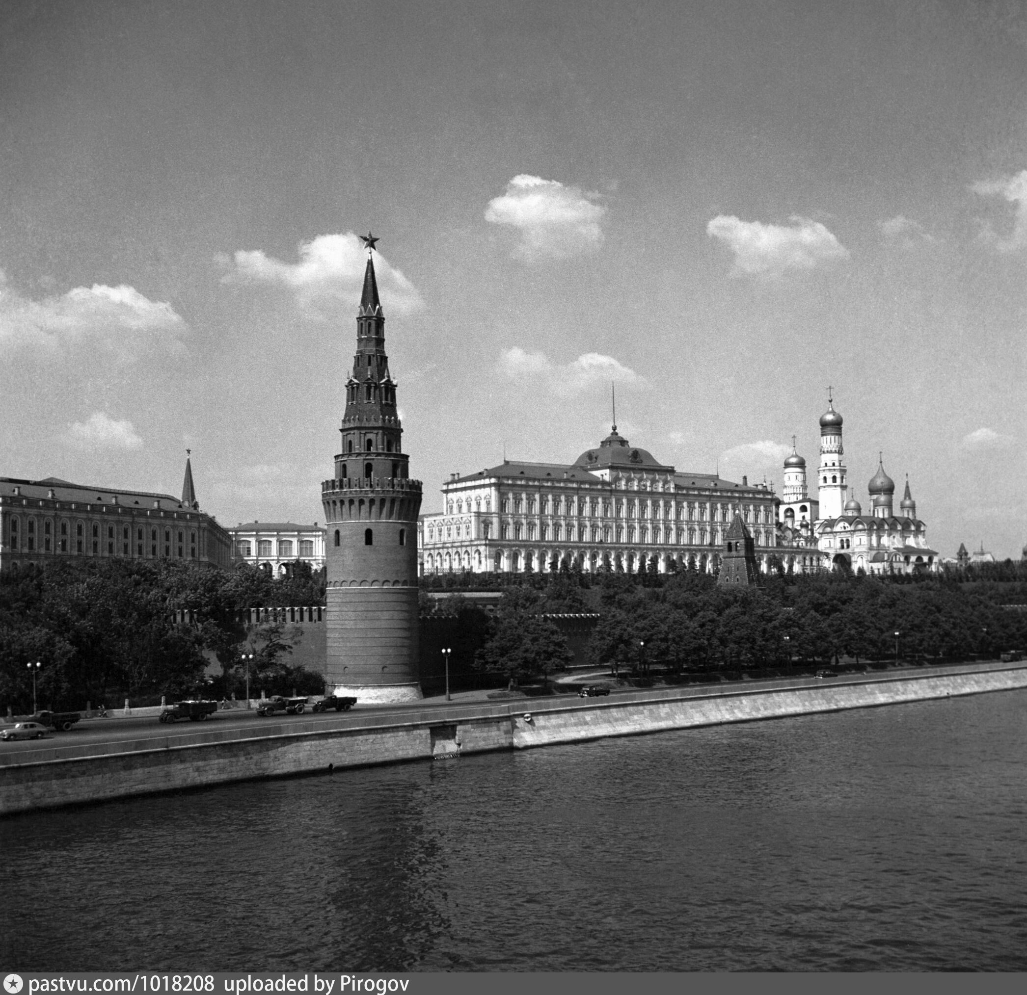 Кремль с большого каменного моста