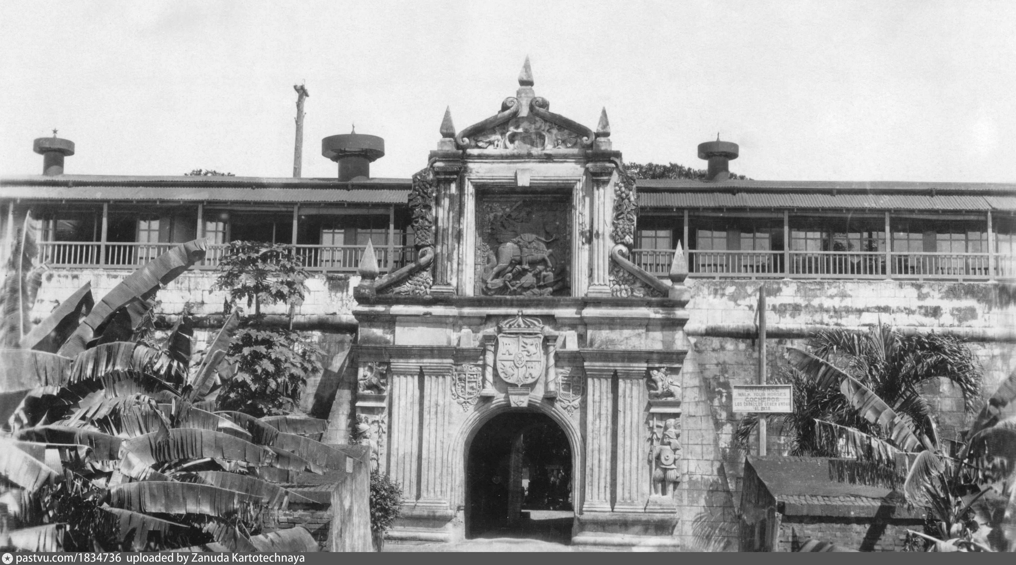 Fort santiago. Форт Сантьяго Манила. Манила Филиппины 1940. Порт Сантьяго Манила. Архитектура Манилы 1940 года.