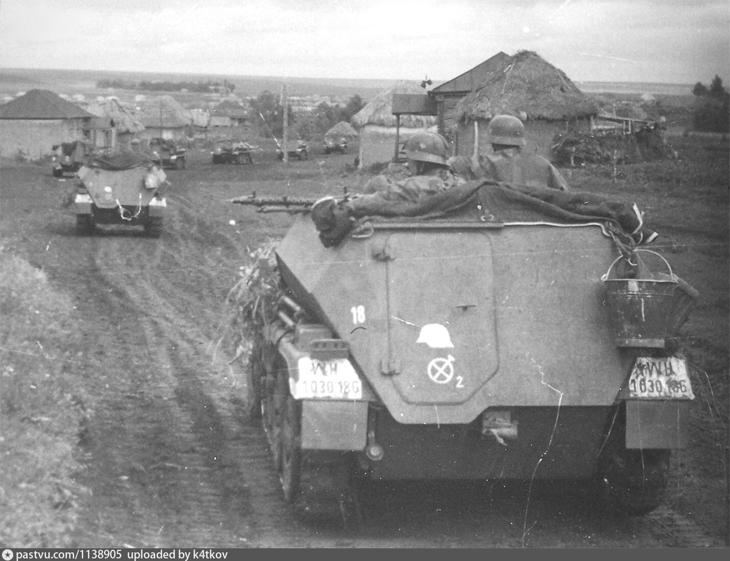 SD KFZ 251 дивизии Великая Германия