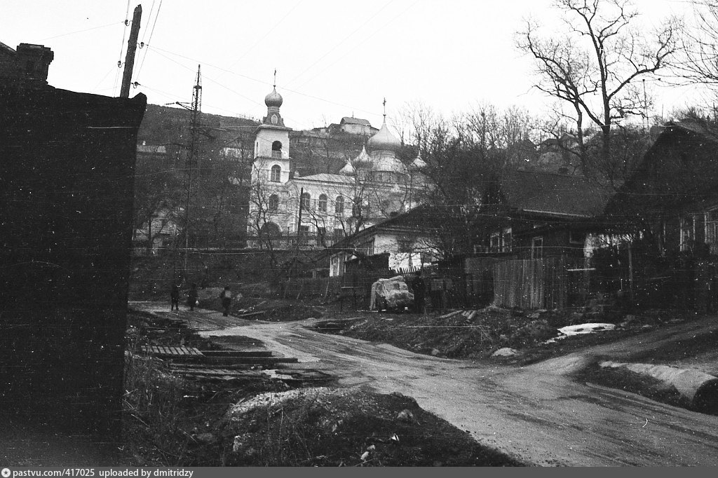 Владивосток 1983. Успенский кафедральный собор Владивосток. Старый Успенский собор Владивостока. Успенский собор Владивосток 20 век. Церковь на первой речке Владивосток.