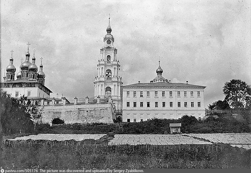 Костромской кремль фото