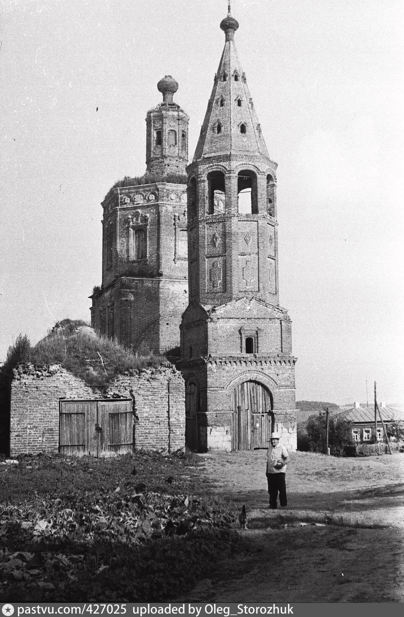 Церковь Богоявления Господня в 1979 году.
