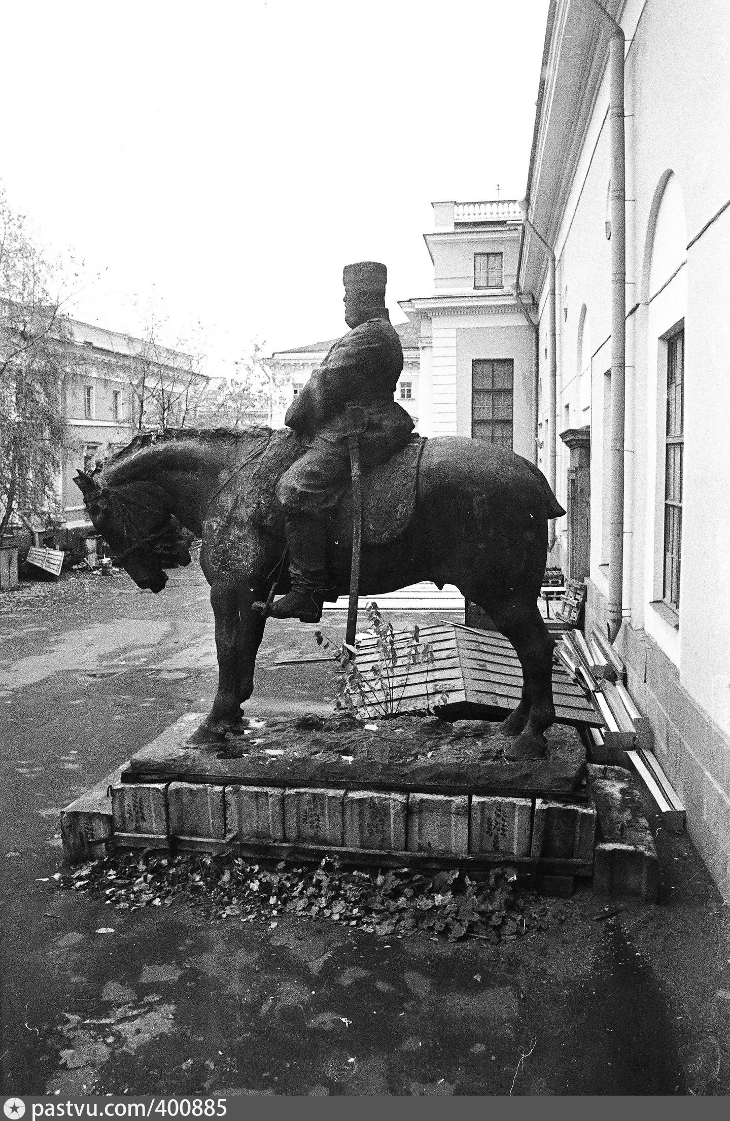 Памятник Александру III Паоло Трубецкого