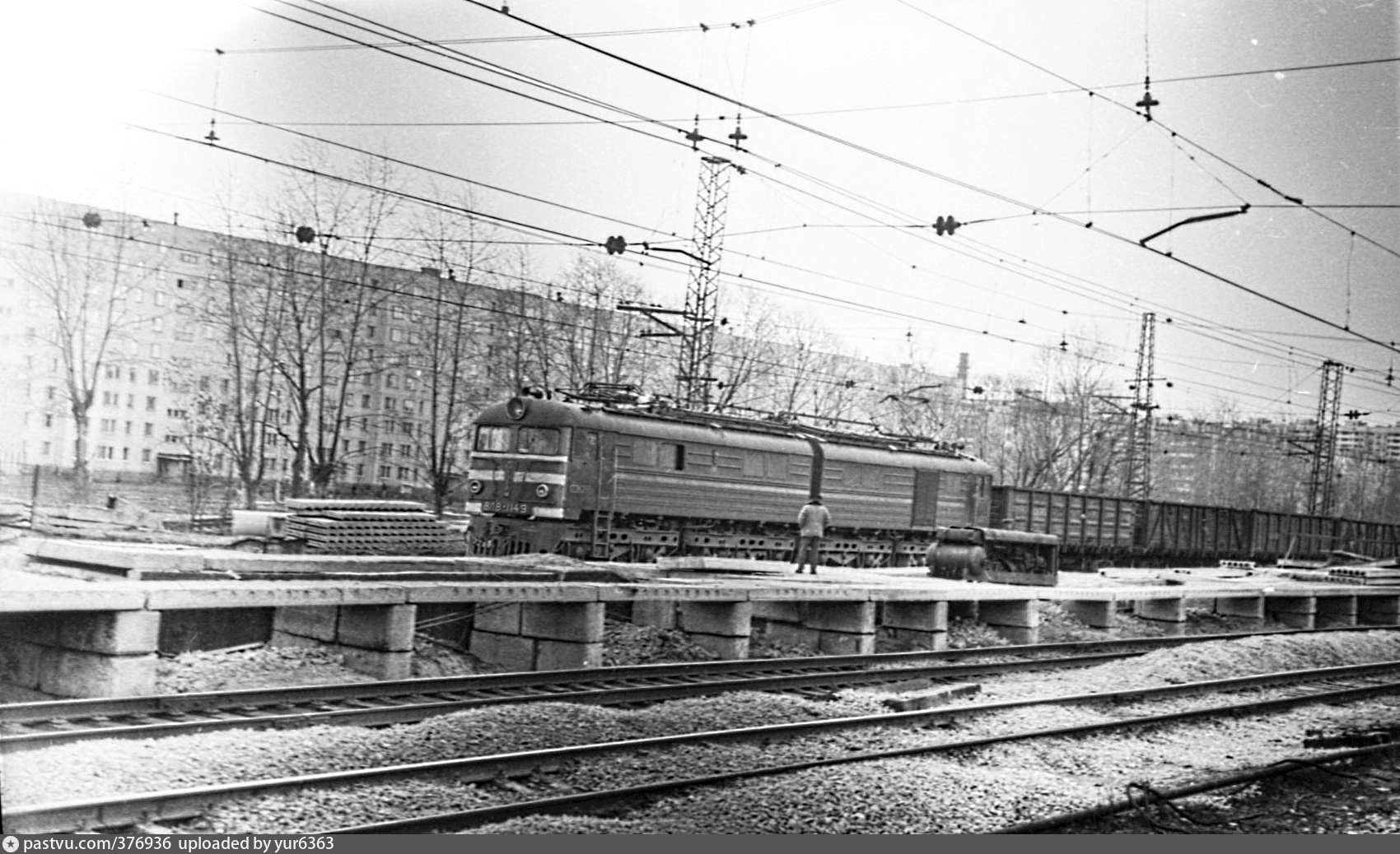 Реутова железнодорожный. Реутов станция 1988. Станция Москва-пассажирская-Казанская pastvu. Старый вокзал Реутов. Платформа.