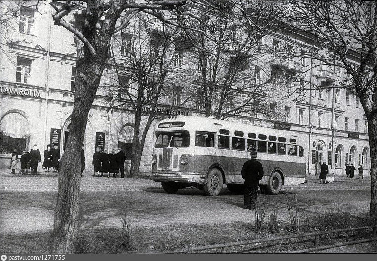 Автобус маркс. Автобусы из прошлого. Петрозаводск прошлое. Автобус Маркс 5.