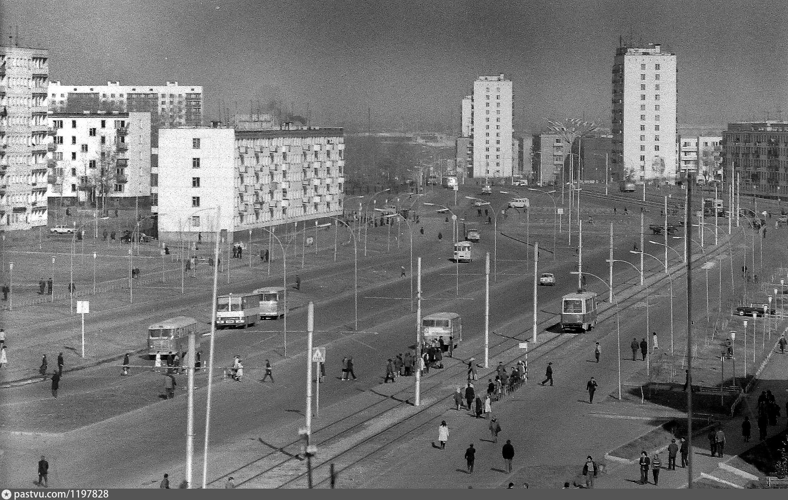 Старые набережные челны. Набережные Челны 1970. Набережные Челны 1988 год. Набережные Челны 70-е годы. Набережные Челны 1970-е.